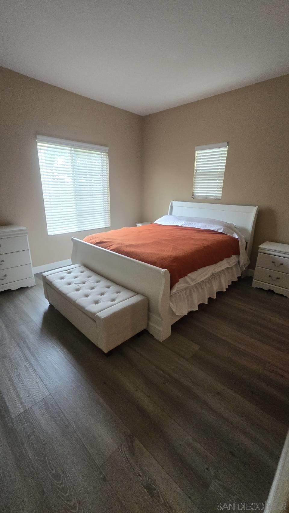 Detail Gallery Image 25 of 35 For Mykonos Ln, San Diego,  CA 92130 - 2 Beds | 2/1 Baths