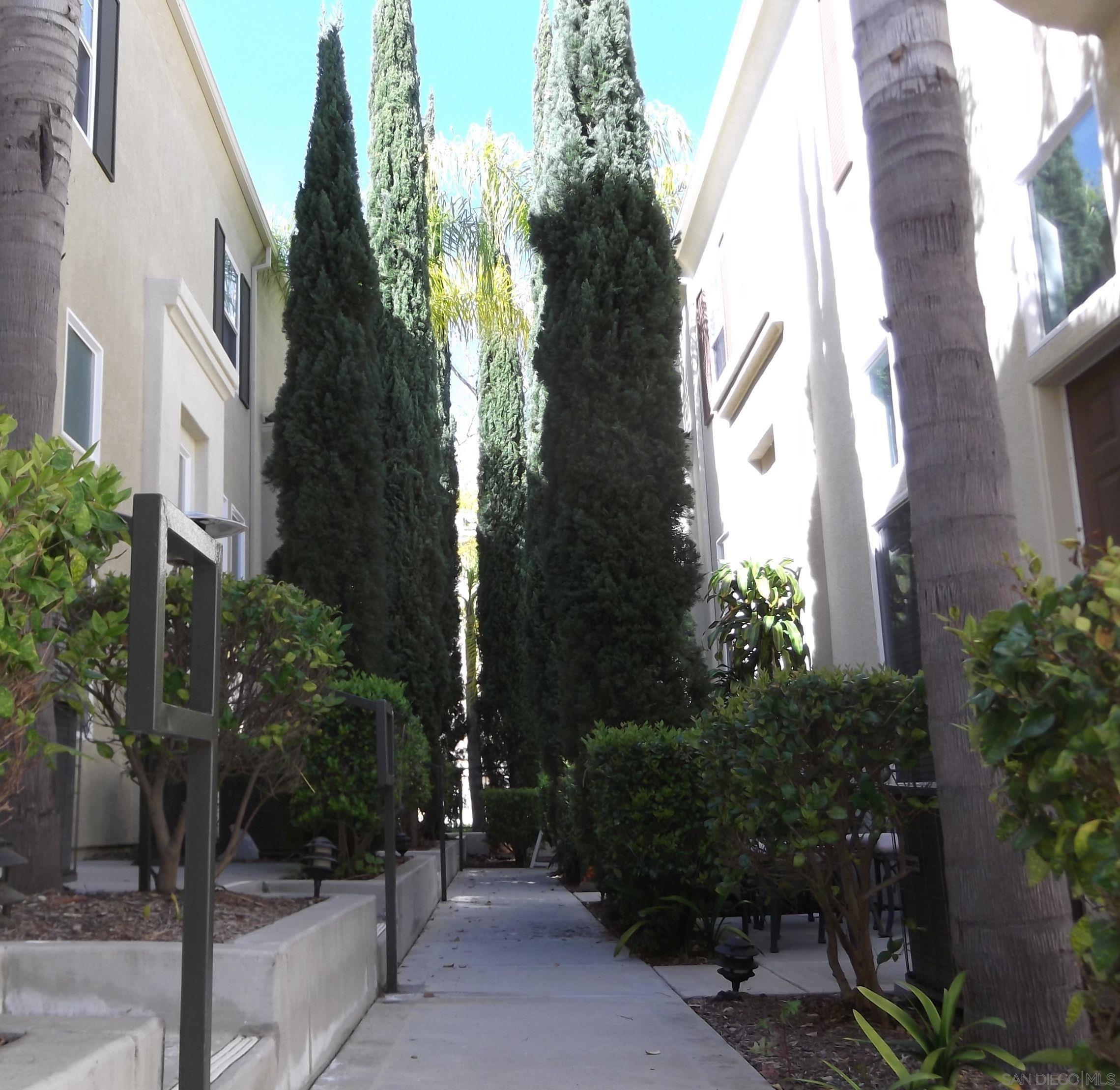 Detail Gallery Image 33 of 35 For Mykonos Ln, San Diego,  CA 92130 - 2 Beds | 2/1 Baths