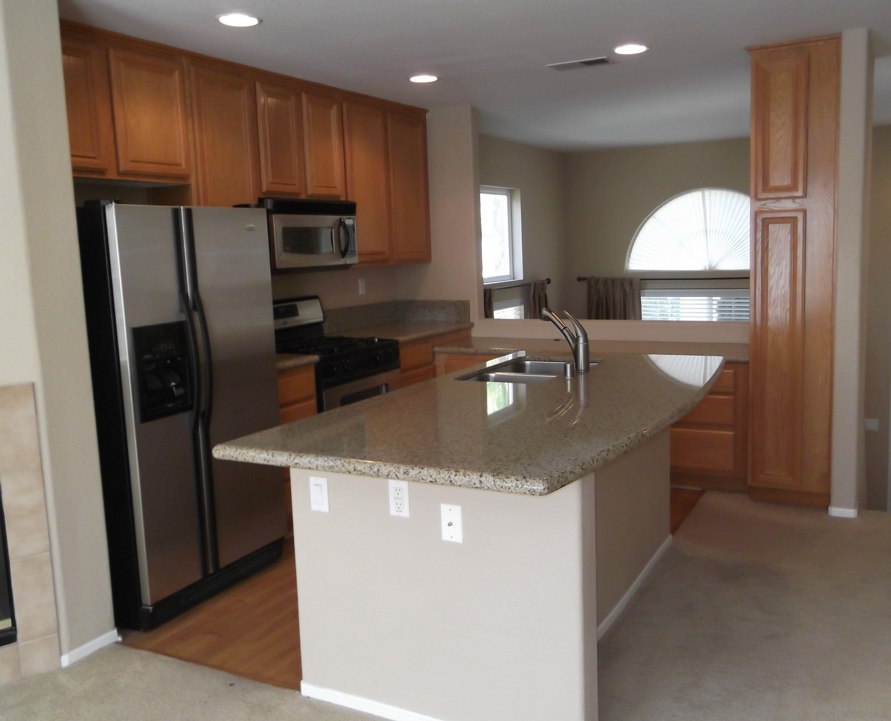 Detail Gallery Image 34 of 35 For Mykonos Ln, San Diego,  CA 92130 - 2 Beds | 2/1 Baths