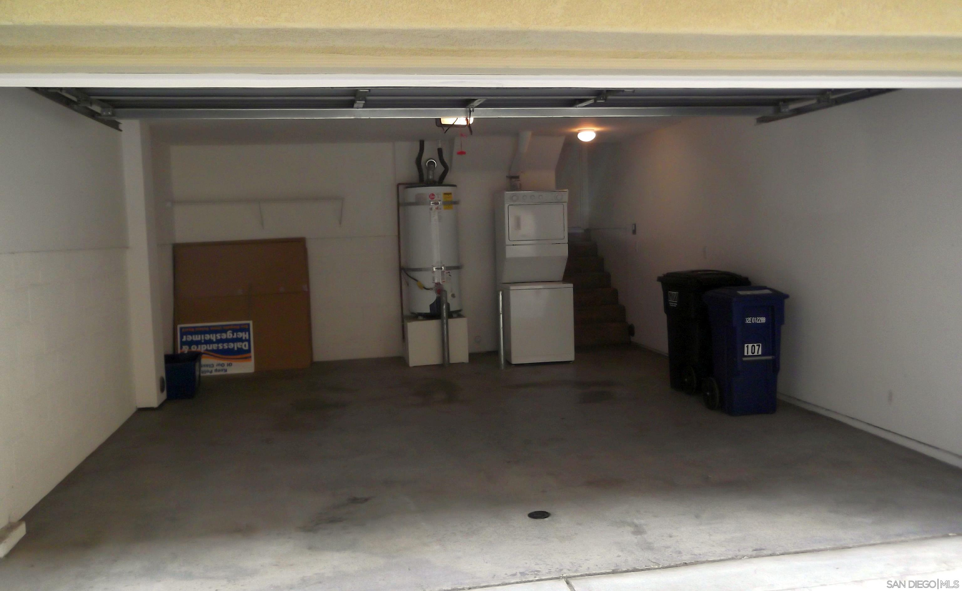 Detail Gallery Image 7 of 35 For Mykonos Ln, San Diego,  CA 92130 - 2 Beds | 2/1 Baths