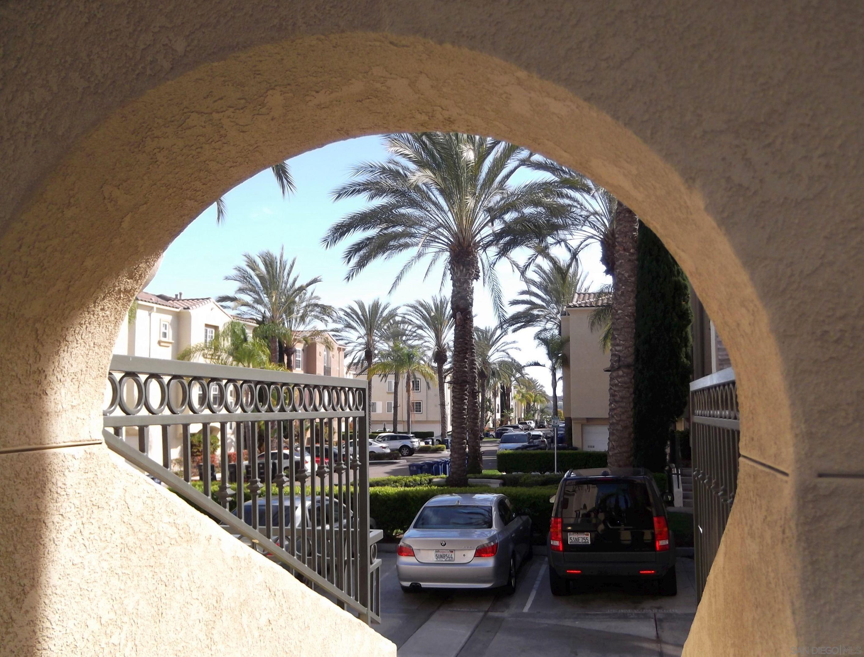 Detail Gallery Image 8 of 35 For Mykonos Ln, San Diego,  CA 92130 - 2 Beds | 2/1 Baths