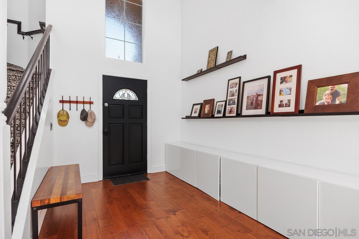 Detail Gallery Image 5 of 34 For 1607  via Otano, Oceanside,  CA 92056 - 4 Beds | 2/1 Baths