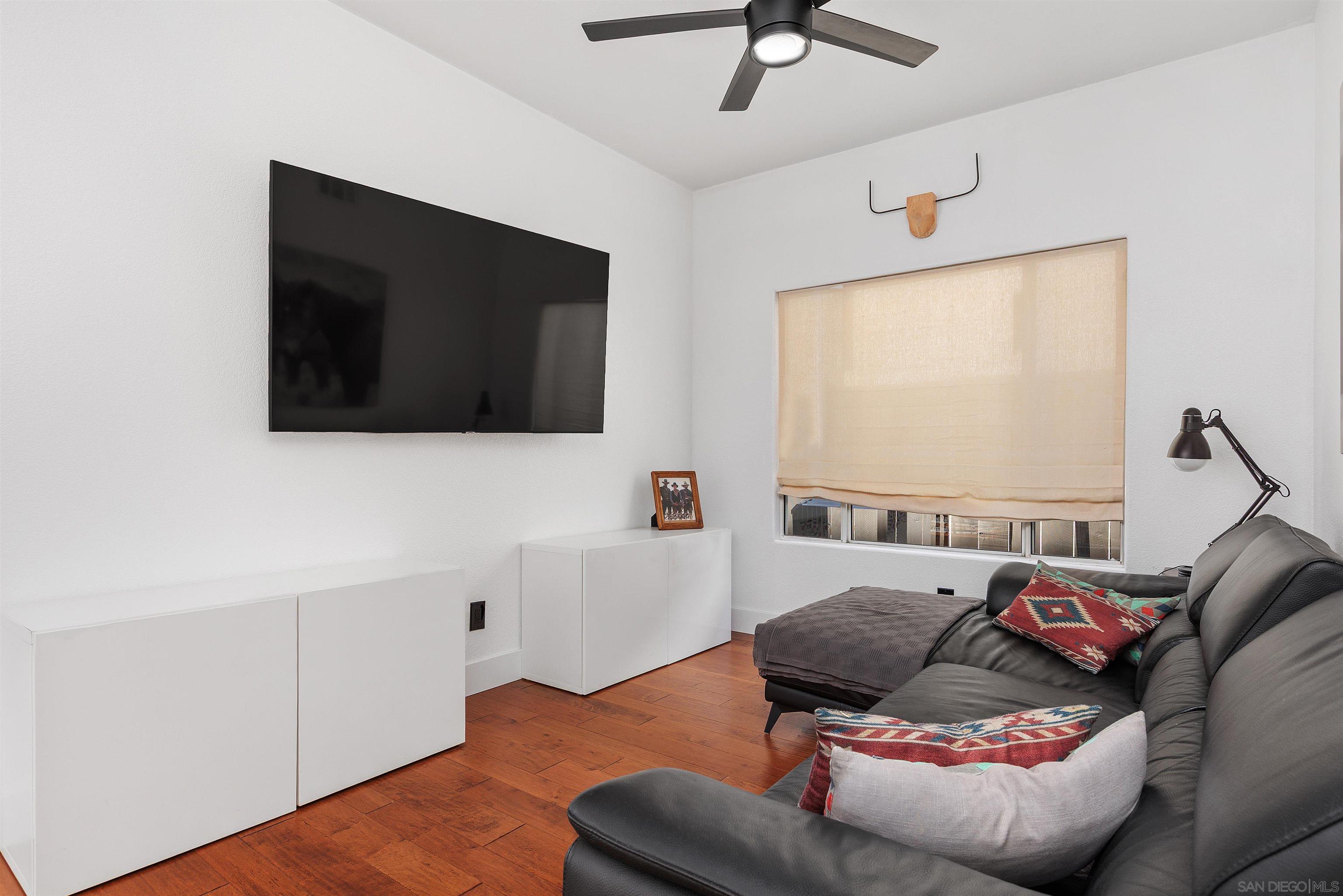 Detail Gallery Image 8 of 34 For 1607  via Otano, Oceanside,  CA 92056 - 4 Beds | 2/1 Baths