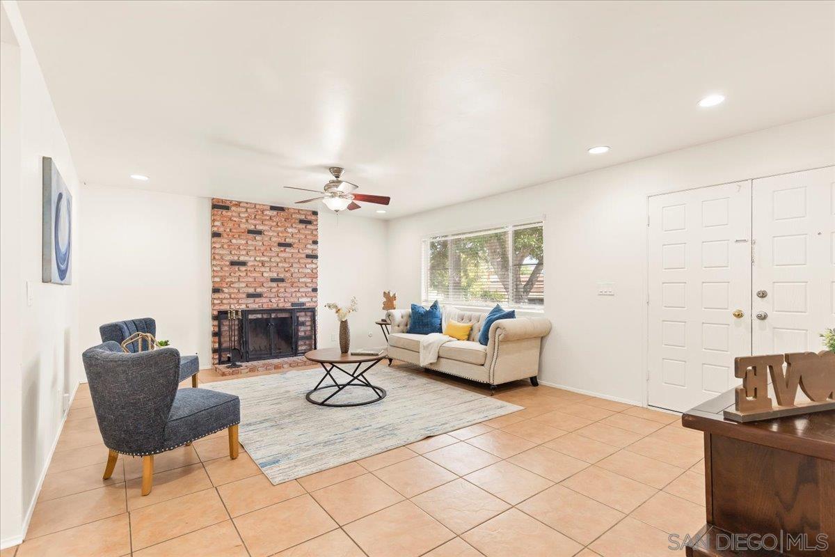 Detail Gallery Image 7 of 47 For 12448  Ridgeton Dr, Lakeside,  CA 92040 - 3 Beds | 2 Baths