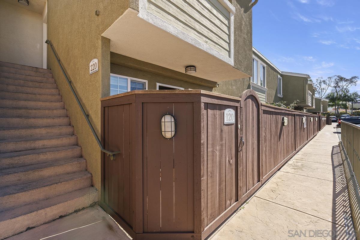 Detail Gallery Image 2 of 35 For 5252  Balboa Arms  #120,  San Diego,  CA 92117 - 2 Beds | 2 Baths