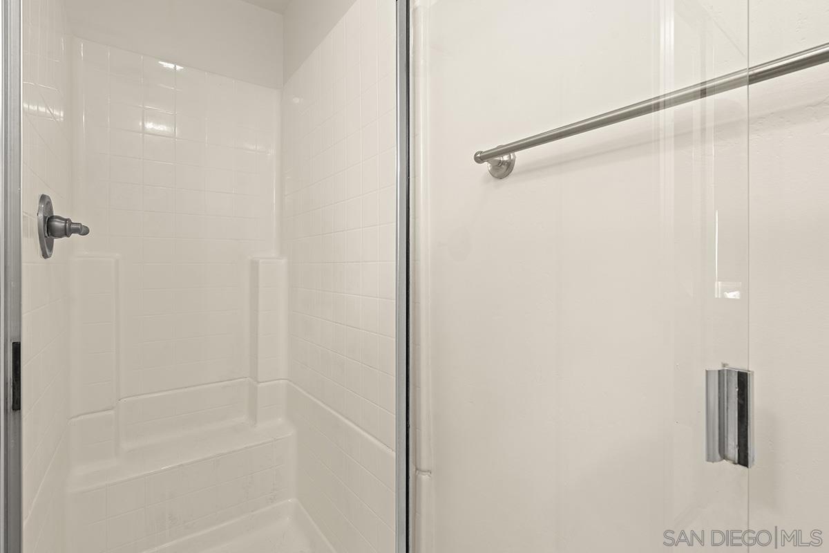 Detail Gallery Image 18 of 35 For 5252  Balboa Arms  #120,  San Diego,  CA 92117 - 2 Beds | 2 Baths