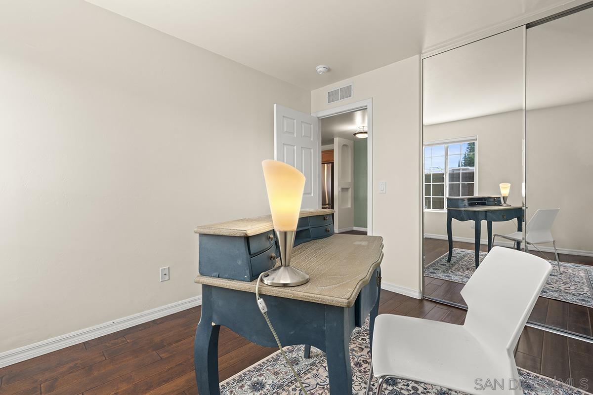 Detail Gallery Image 20 of 35 For 5252  Balboa Arms  #120,  San Diego,  CA 92117 - 2 Beds | 2 Baths