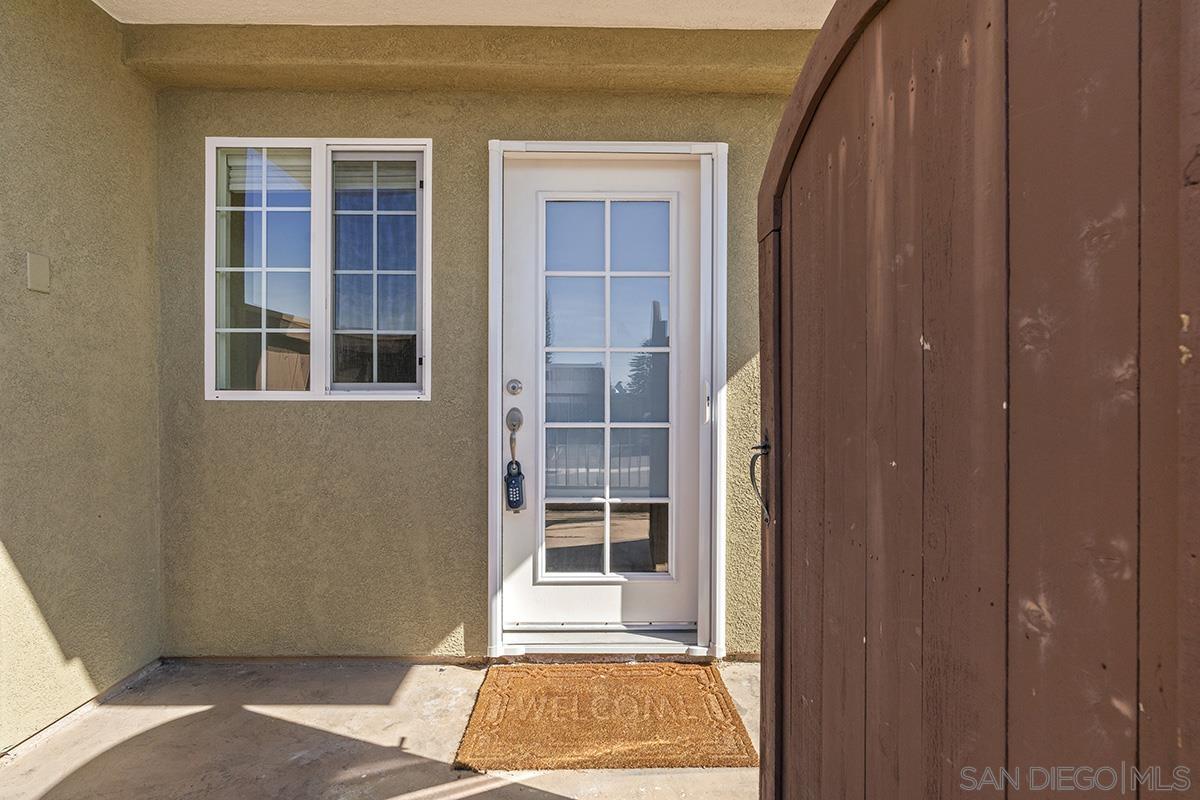 Detail Gallery Image 3 of 35 For 5252  Balboa Arms  #120,  San Diego,  CA 92117 - 2 Beds | 2 Baths