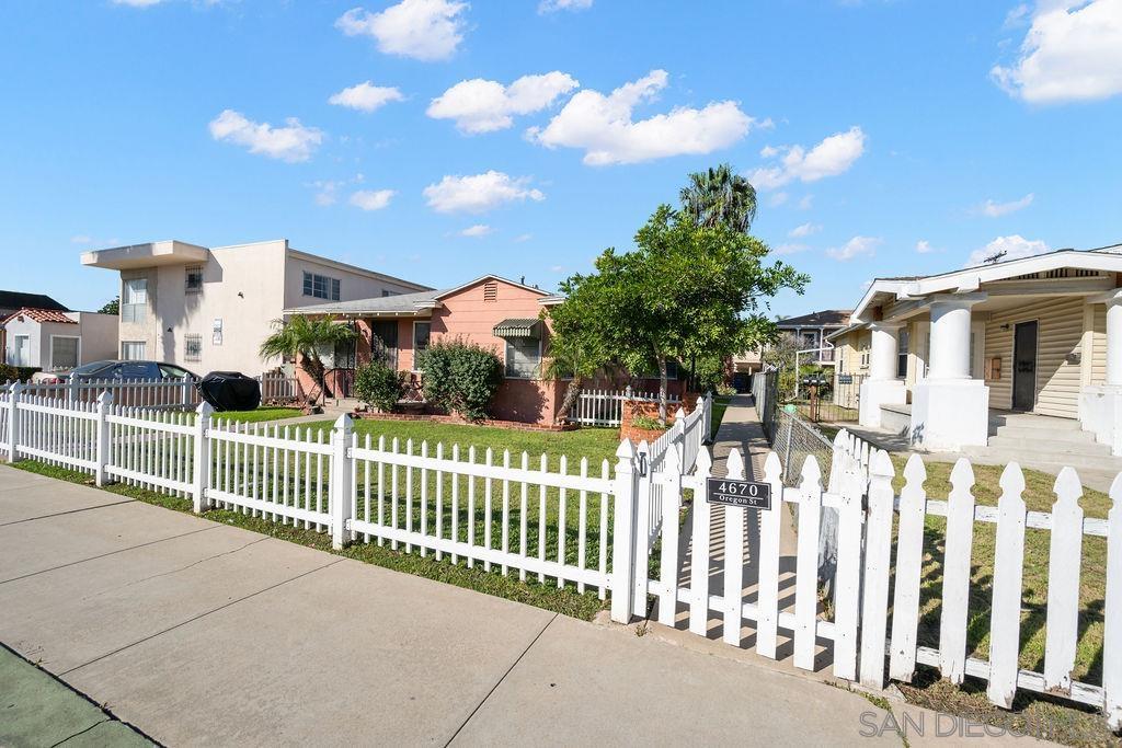 Detail Gallery Image 4 of 13 For 4666-70  Oregon St, San Diego,  CA 92116 - – Beds | – Baths