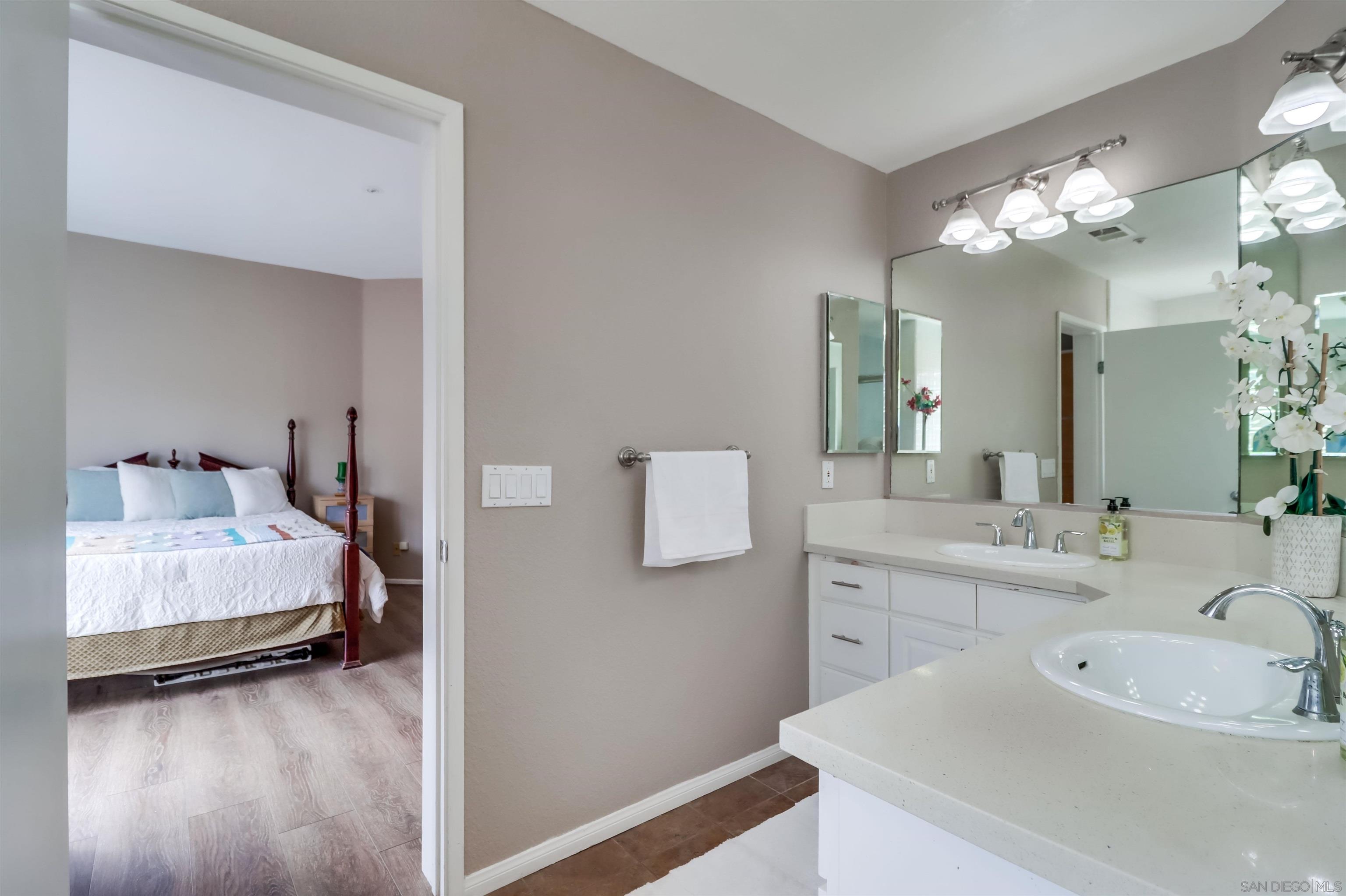 Detail Gallery Image 19 of 49 For 1362  Seacoast Dr  #F,  Imperial Beach,  CA 91932 - 3 Beds | 2/1 Baths