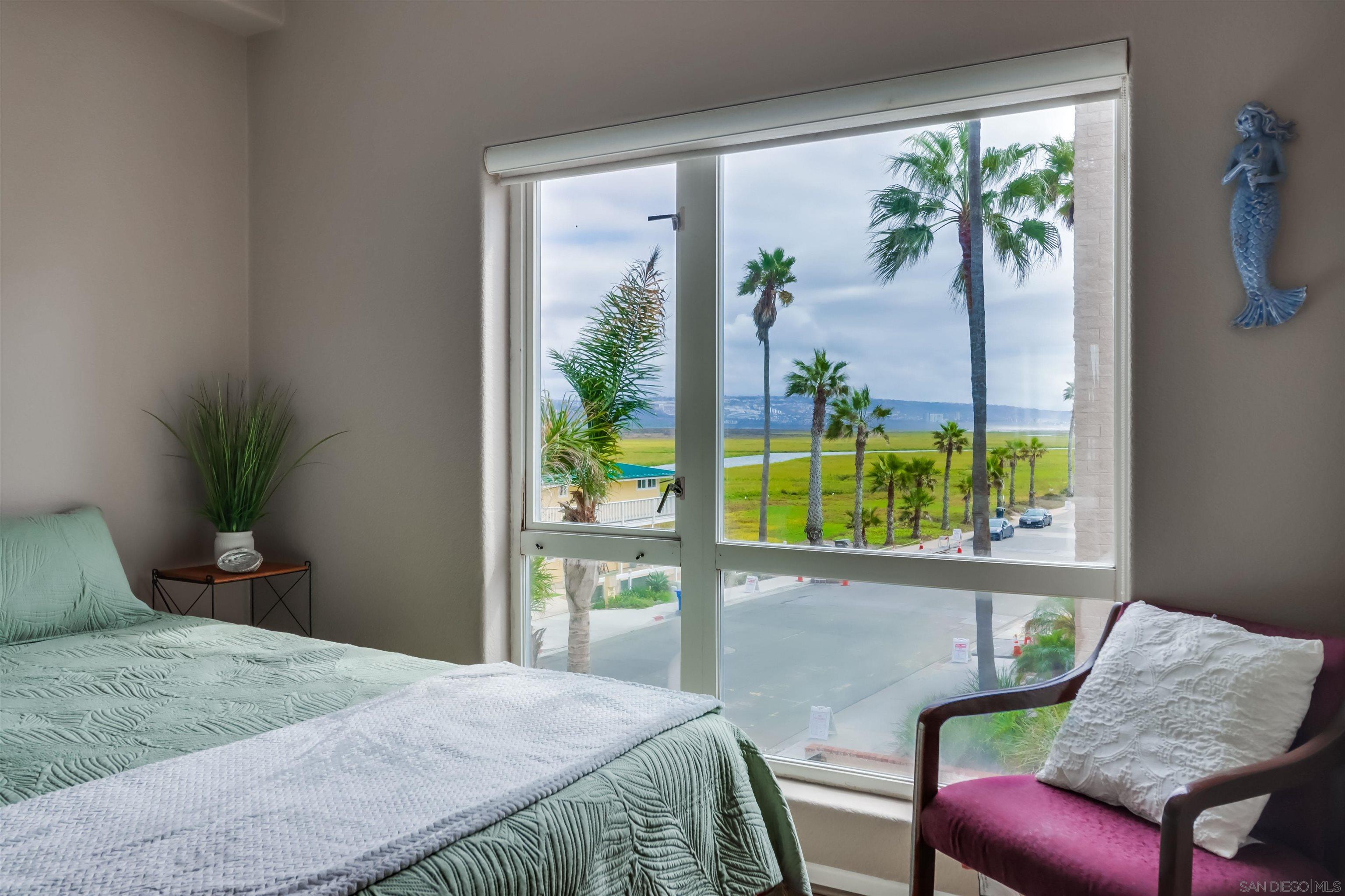 Detail Gallery Image 24 of 49 For 1362  Seacoast Dr  #F,  Imperial Beach,  CA 91932 - 3 Beds | 2/1 Baths