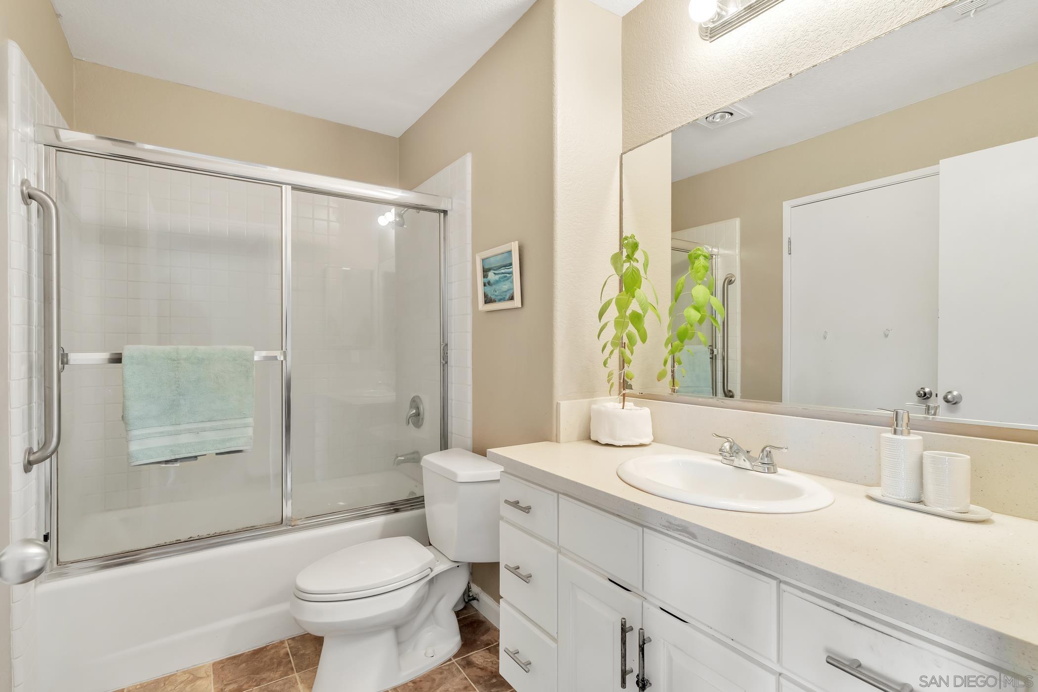 Detail Gallery Image 25 of 49 For 1362  Seacoast Dr  #F,  Imperial Beach,  CA 91932 - 3 Beds | 2/1 Baths