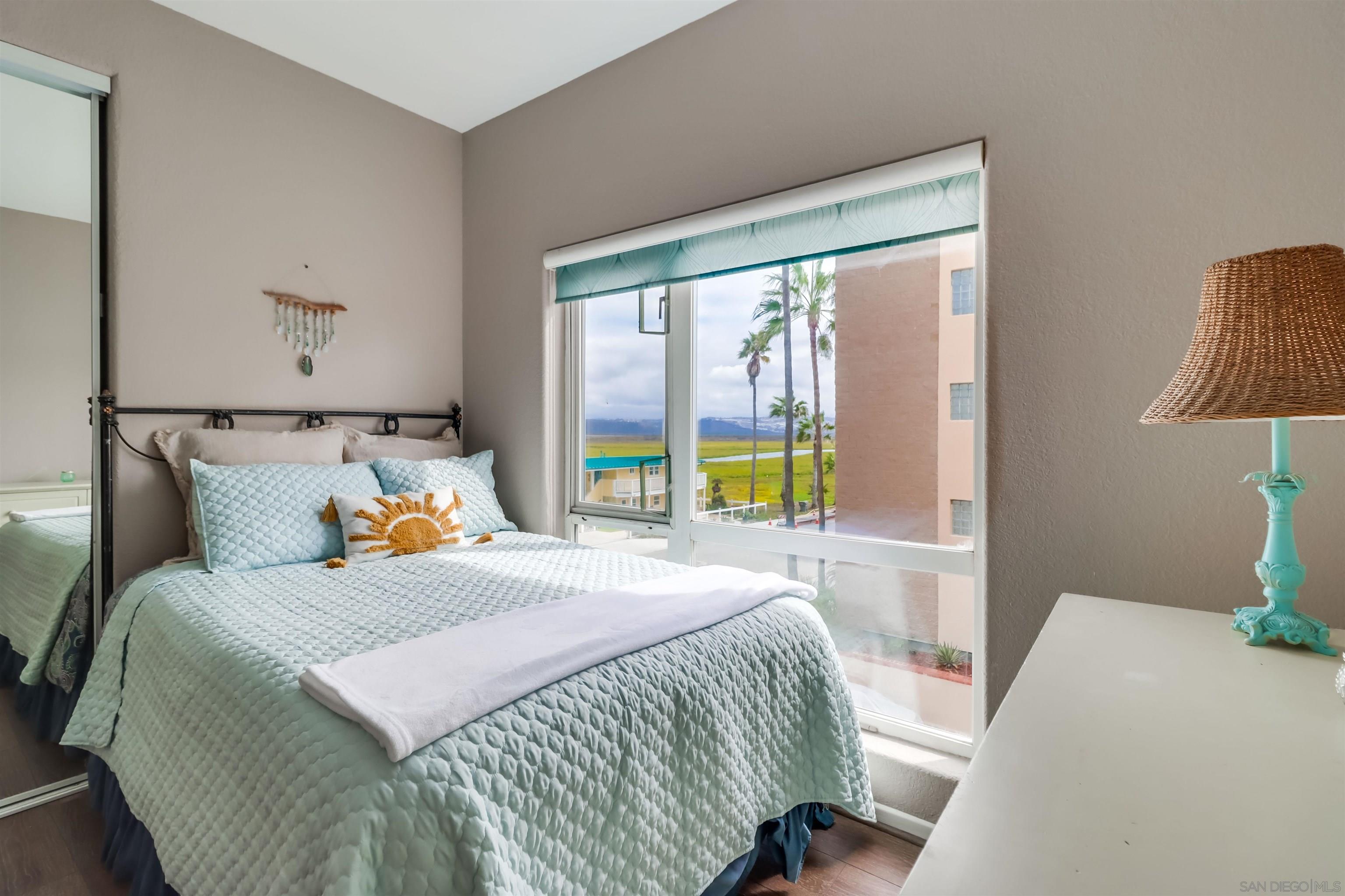 Detail Gallery Image 28 of 49 For 1362  Seacoast Dr  #F,  Imperial Beach,  CA 91932 - 3 Beds | 2/1 Baths