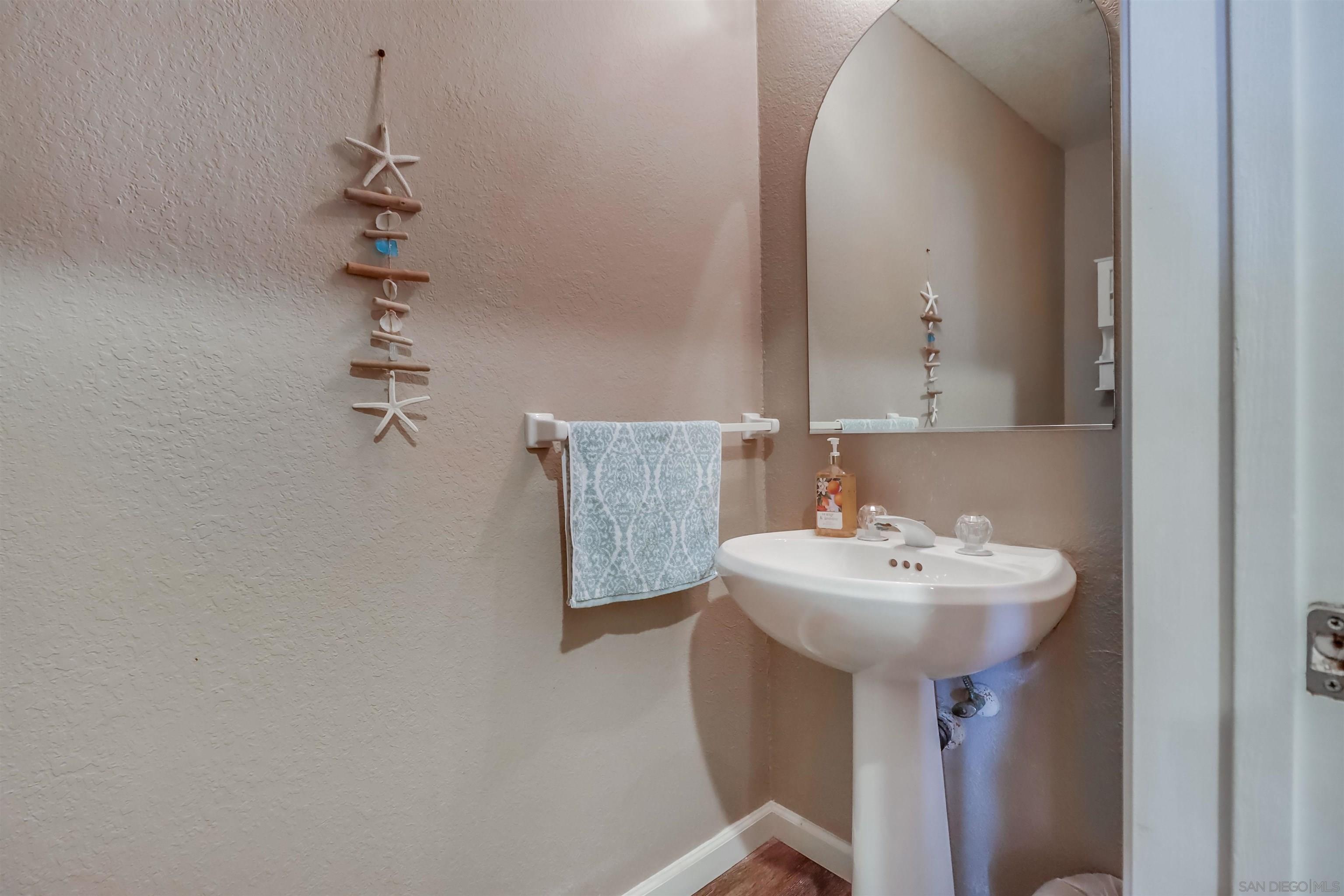 Detail Gallery Image 31 of 49 For 1362  Seacoast Dr  #F,  Imperial Beach,  CA 91932 - 3 Beds | 2/1 Baths
