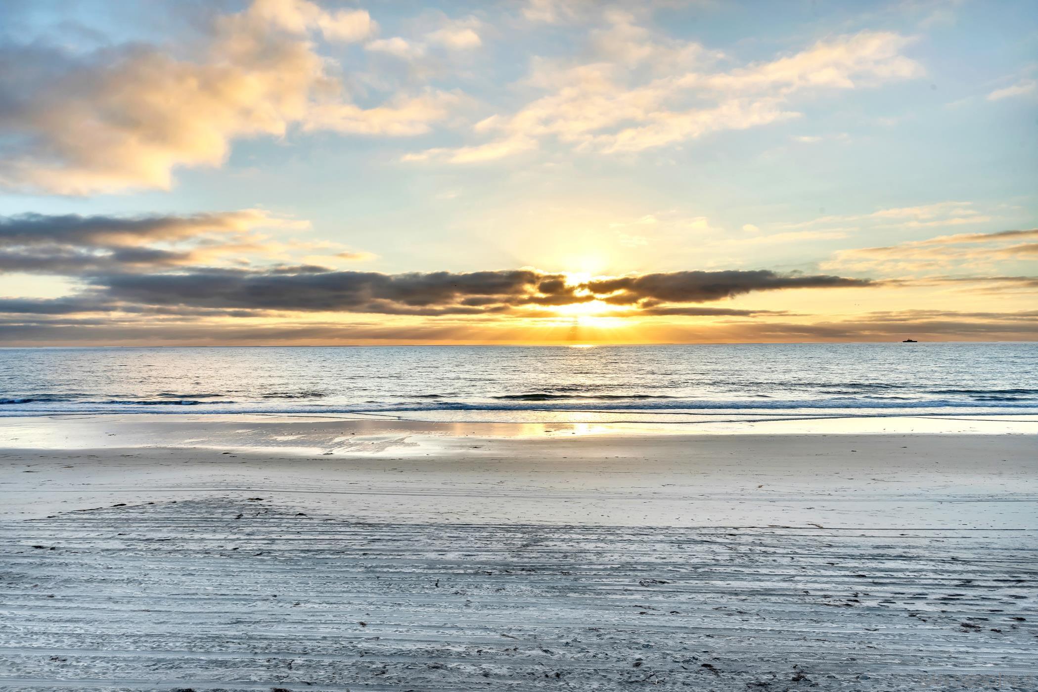 Detail Gallery Image 35 of 49 For 1362  Seacoast Dr  #F,  Imperial Beach,  CA 91932 - 3 Beds | 2/1 Baths