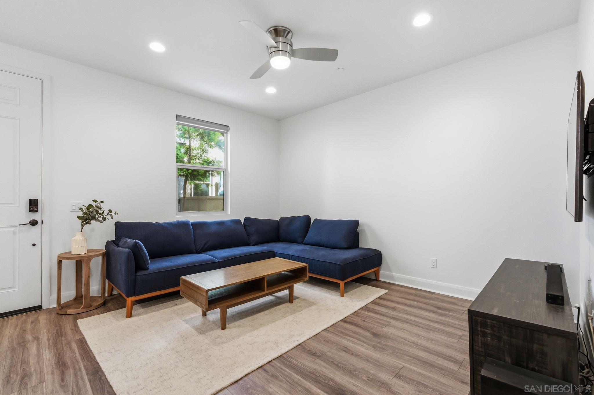 Detail Gallery Image 15 of 45 For 2464  Solara Lane, Vista,  CA 92081 - 3 Beds | 2/1 Baths