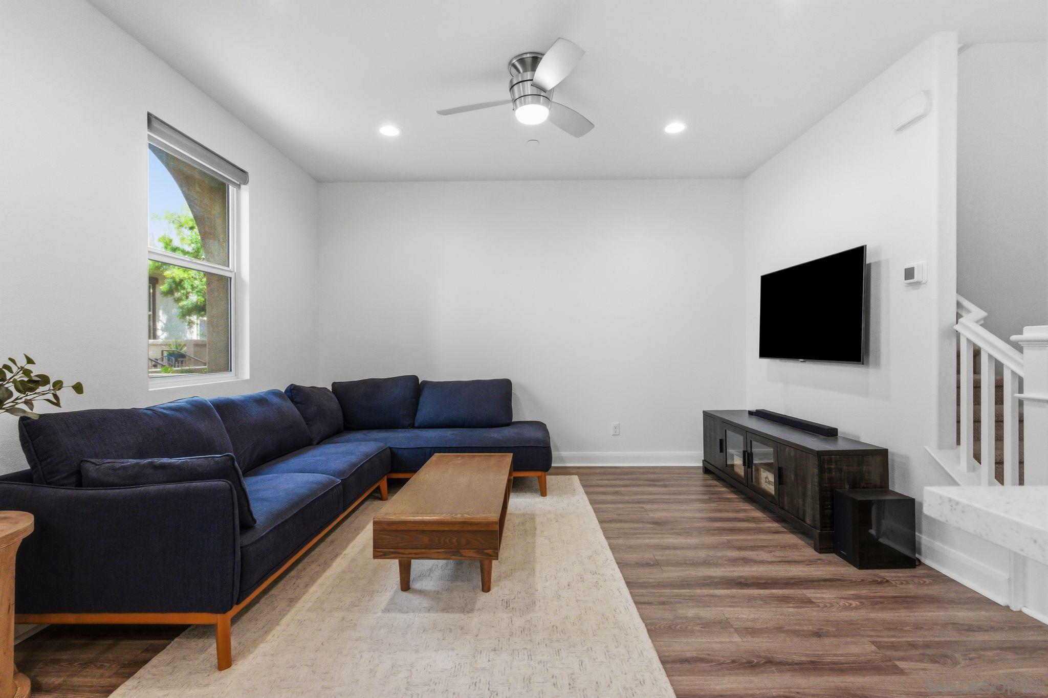 Detail Gallery Image 16 of 45 For 2464  Solara Lane, Vista,  CA 92081 - 3 Beds | 2/1 Baths