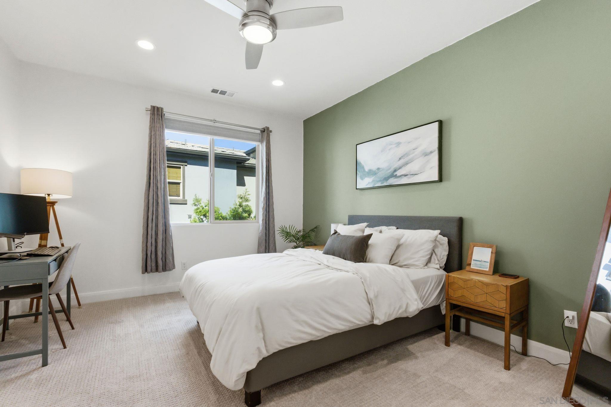 Detail Gallery Image 19 of 45 For 2464  Solara Lane, Vista,  CA 92081 - 3 Beds | 2/1 Baths