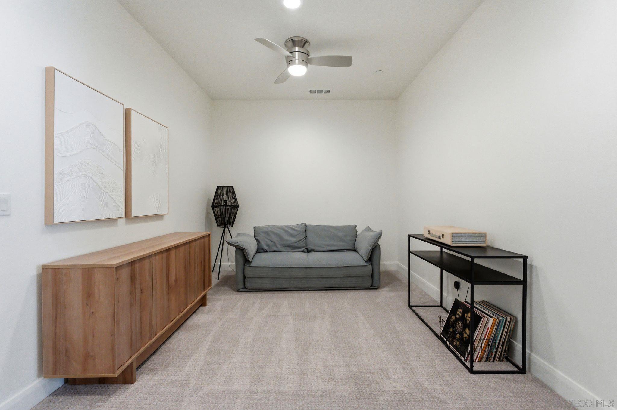 Detail Gallery Image 19 of 45 For 2464  Solara Lane, Vista,  CA 92081 - 3 Beds | 2/1 Baths