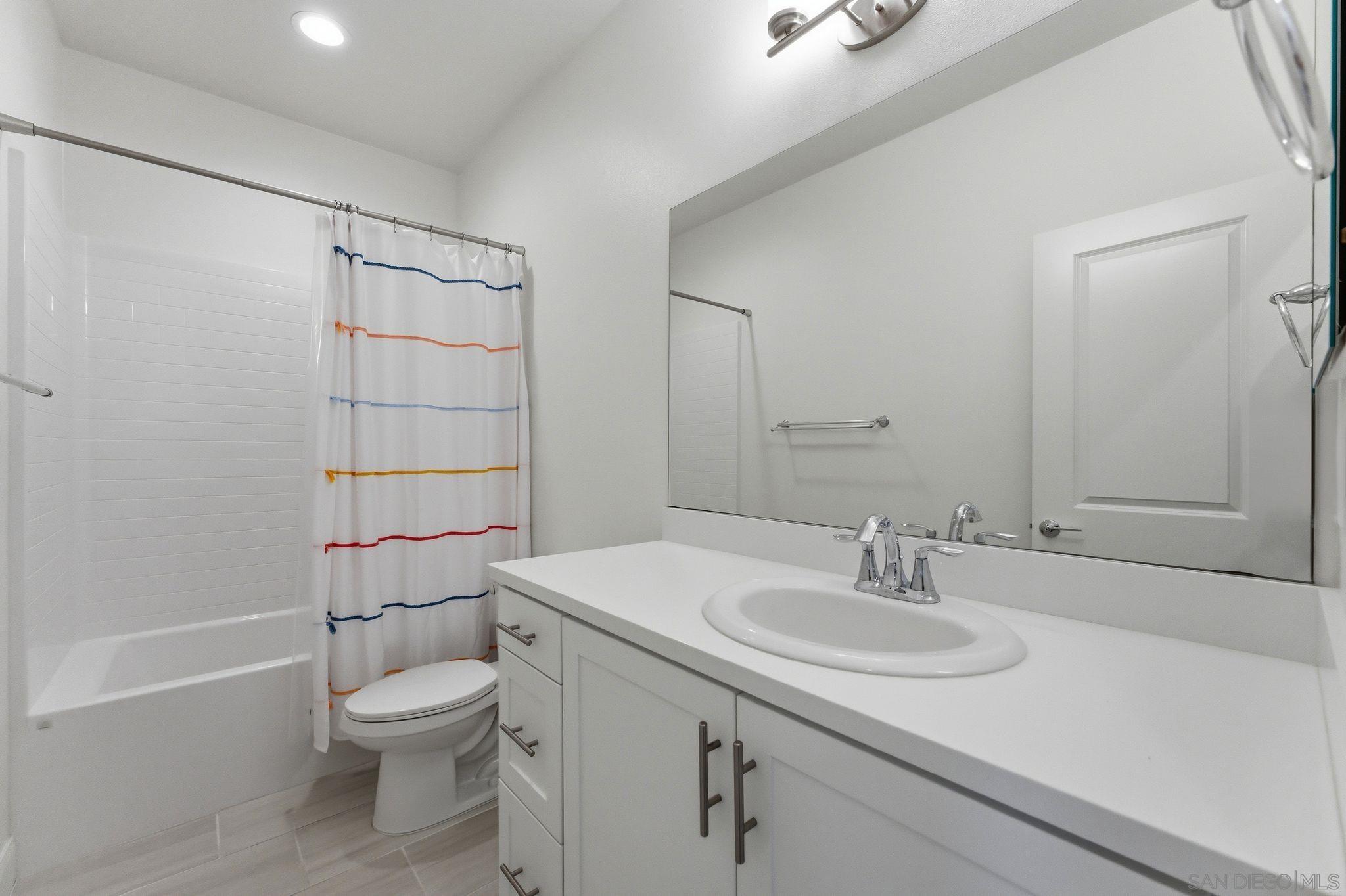Detail Gallery Image 29 of 45 For 2464  Solara Lane, Vista,  CA 92081 - 3 Beds | 2/1 Baths