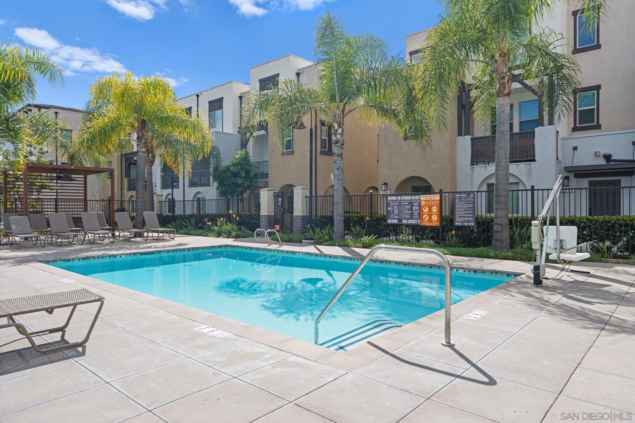 Detail Gallery Image 35 of 45 For 2464  Solara Lane, Vista,  CA 92081 - 3 Beds | 2/1 Baths