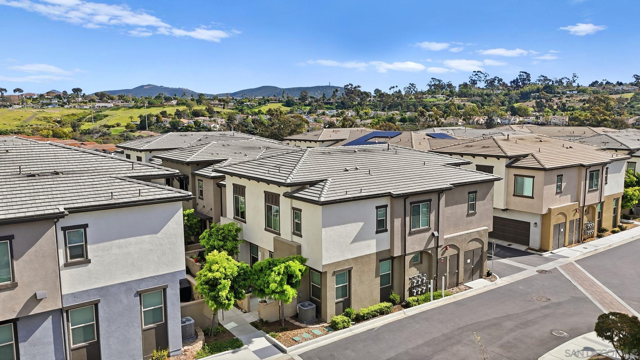 Detail Gallery Image 43 of 45 For 2464  Solara Lane, Vista,  CA 92081 - 3 Beds | 2/1 Baths