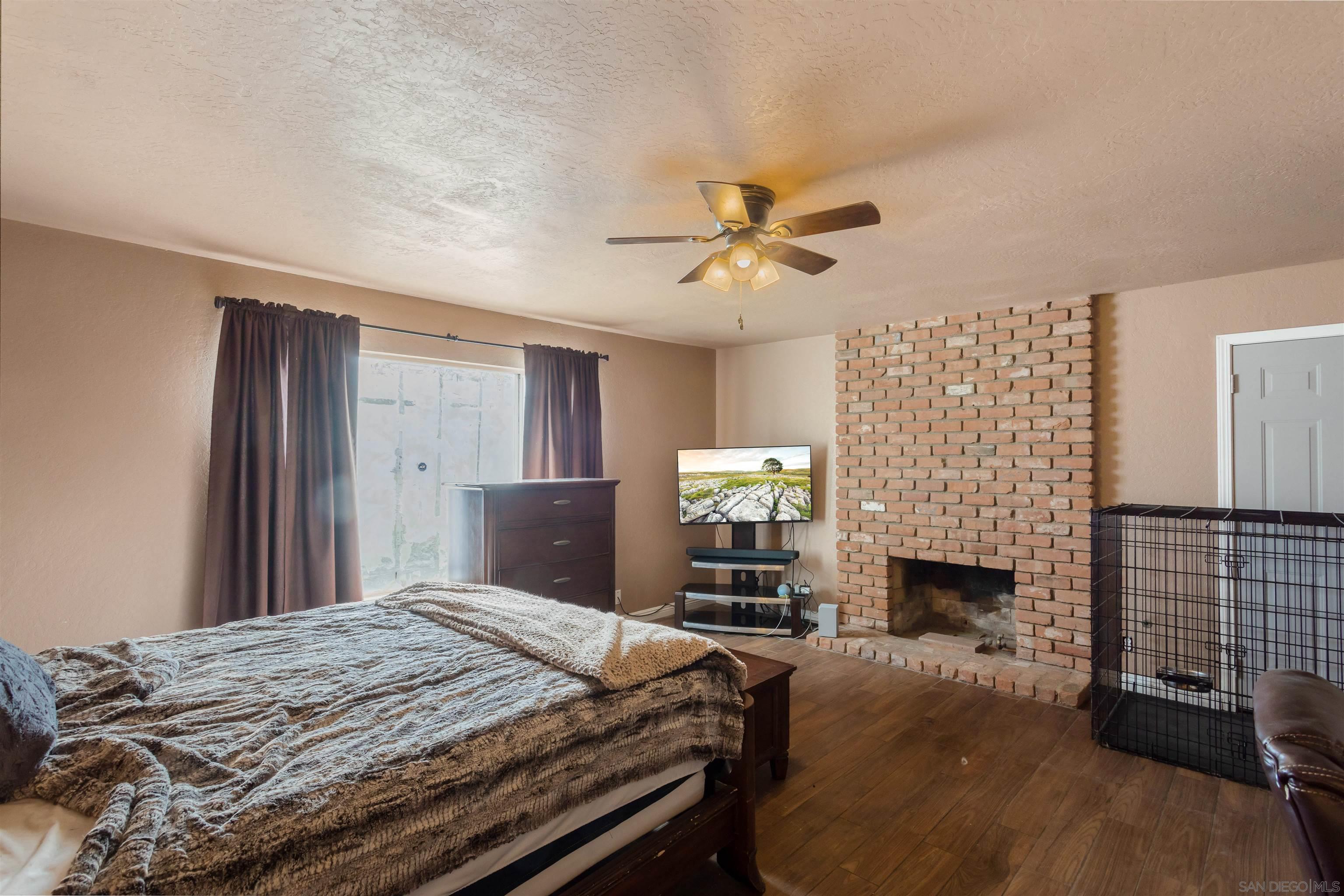 Detail Gallery Image 18 of 39 For 2910  Shadow Canyon Circle, Norco,  CA 92860 - 5 Beds | 2/1 Baths