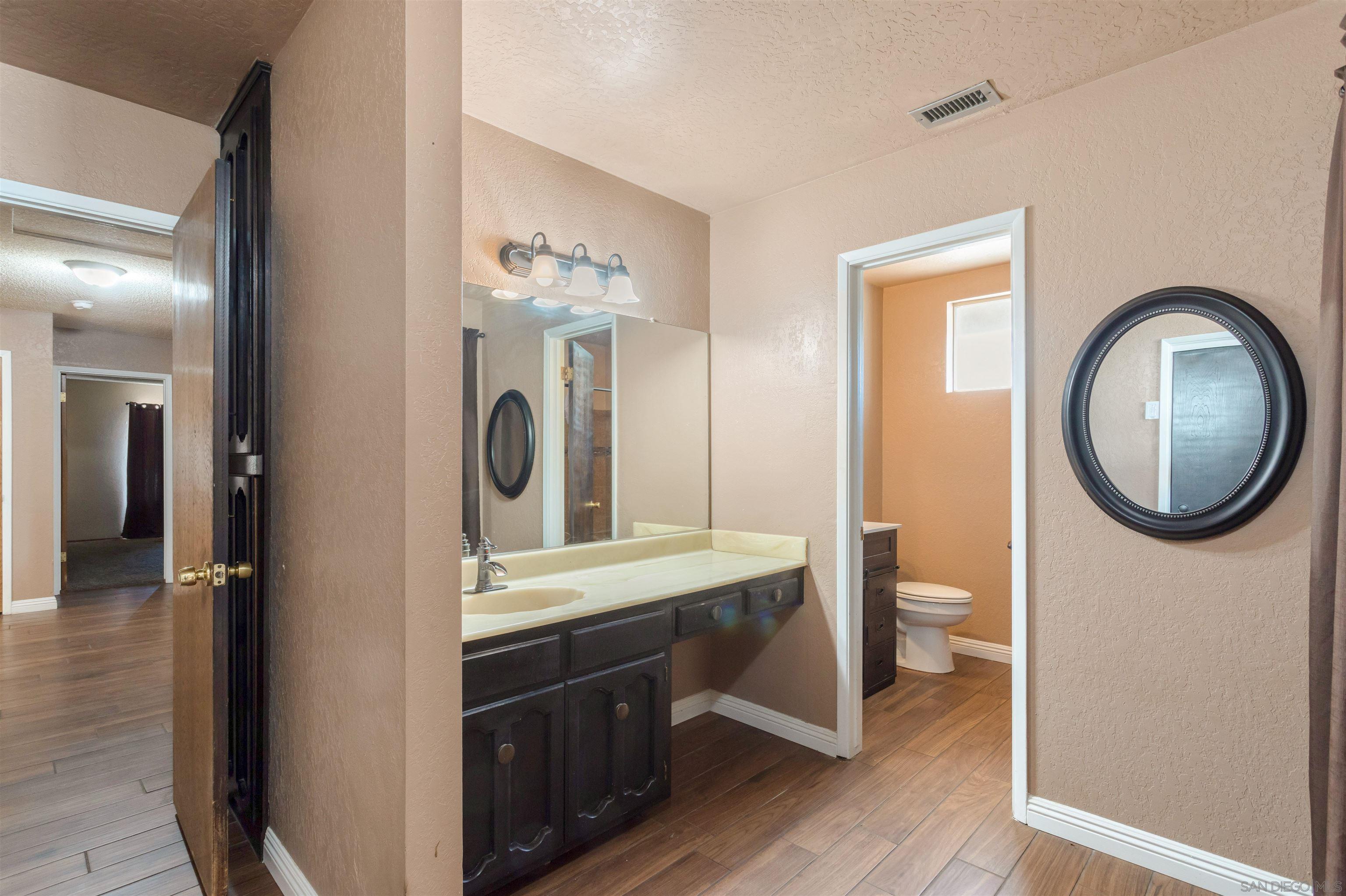 Detail Gallery Image 19 of 39 For 2910  Shadow Canyon Circle, Norco,  CA 92860 - 5 Beds | 2/1 Baths