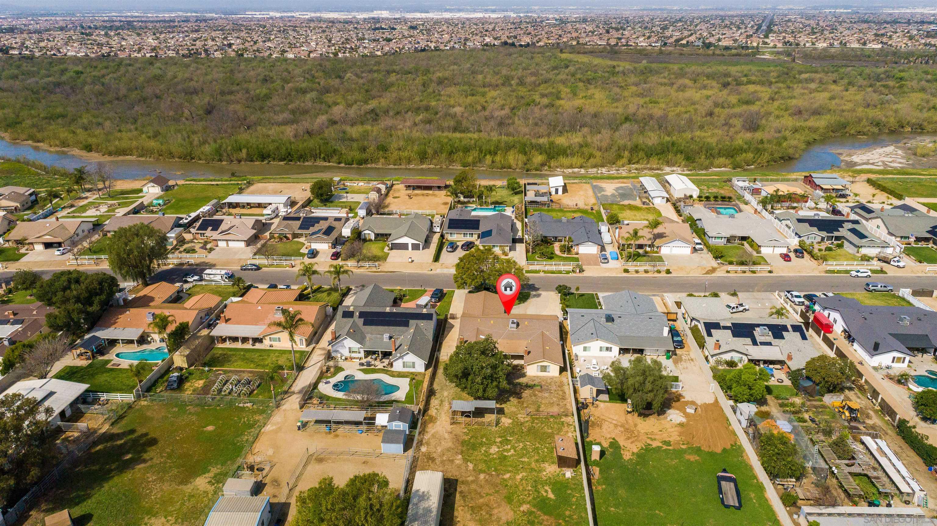 Detail Gallery Image 35 of 39 For 2910  Shadow Canyon Circle, Norco,  CA 92860 - 5 Beds | 2/1 Baths