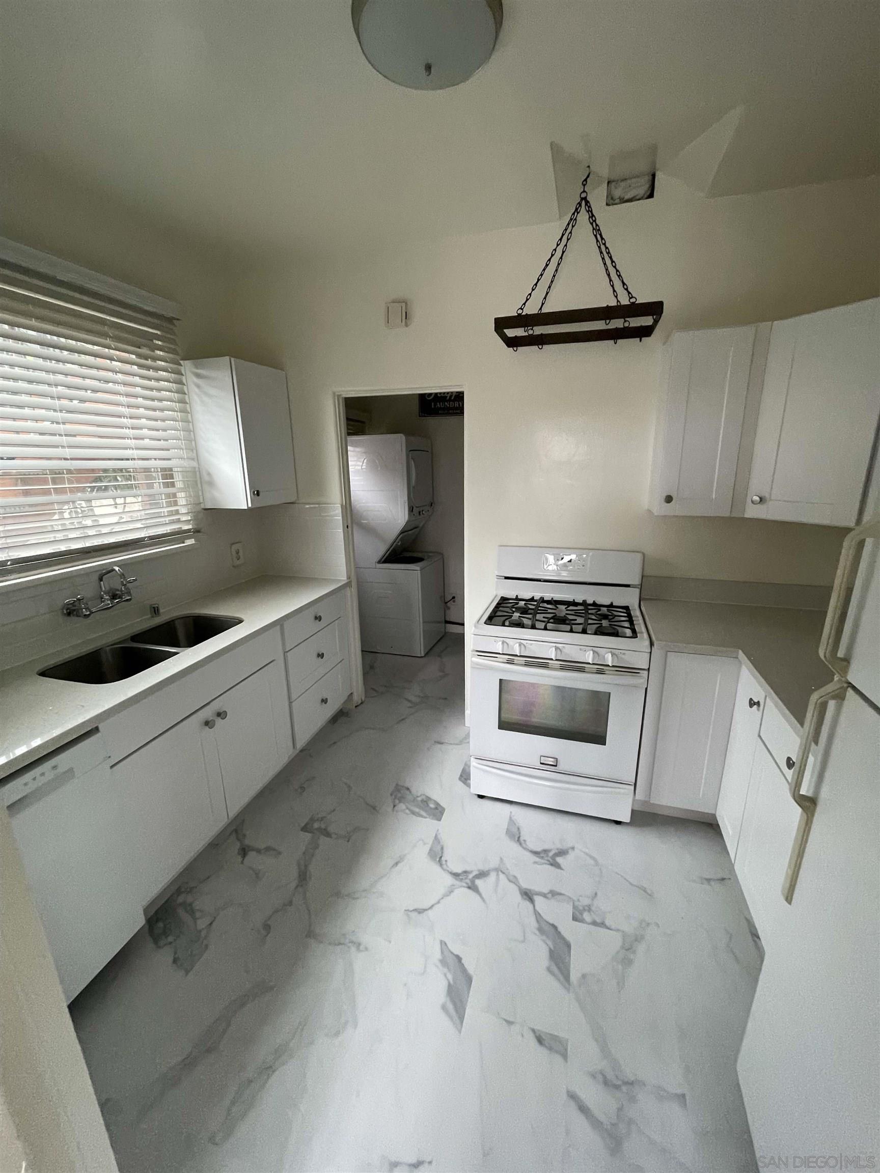 Detail Gallery Image 8 of 8 For 1330-34  Sassafras St, San Diego,  CA 92103 - – Beds | – Baths