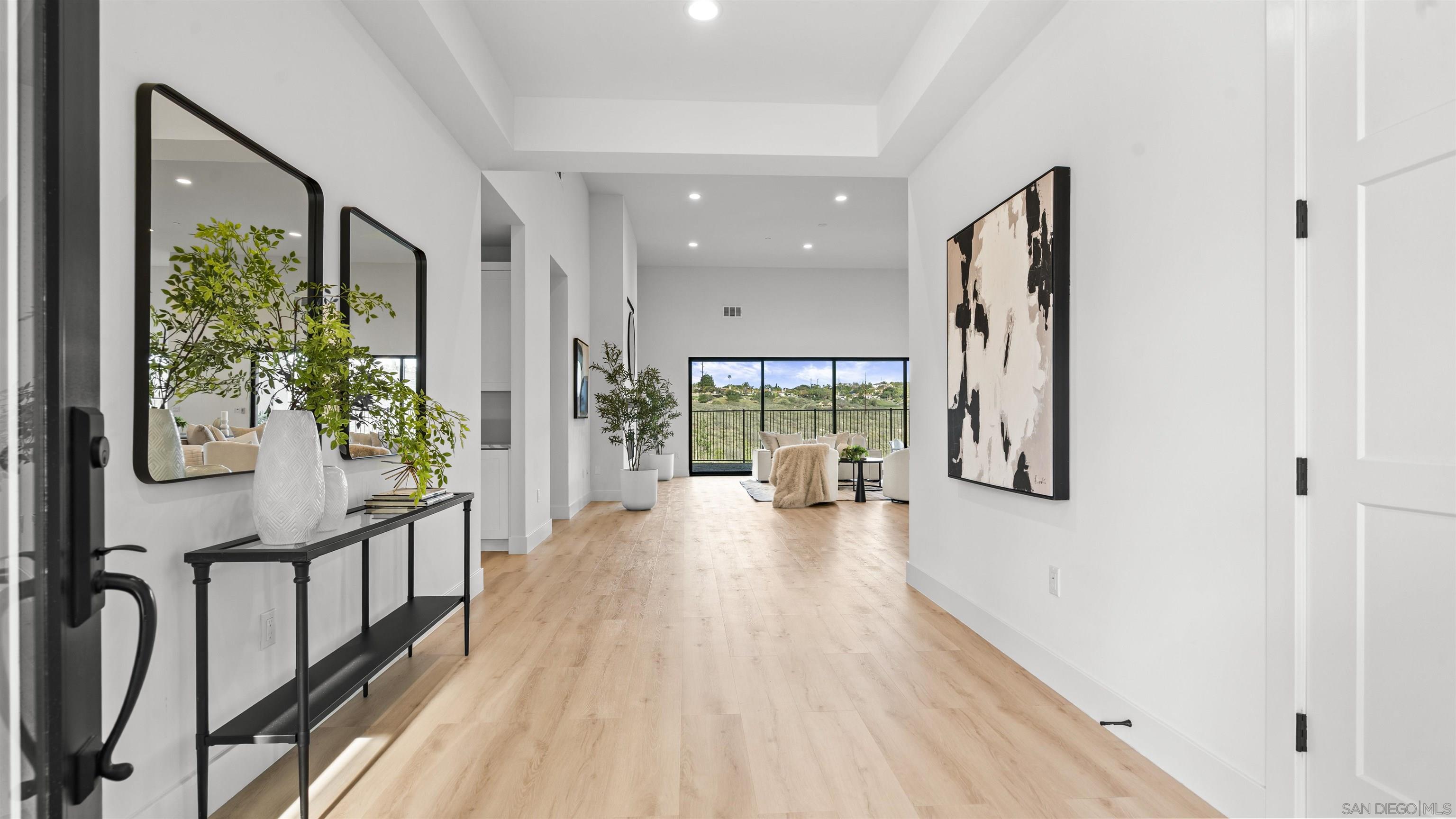 Detail Gallery Image 6 of 53 For 16925  Old Coach Rd, Poway,  CA 92064 - 6 Beds | 4/1 Baths