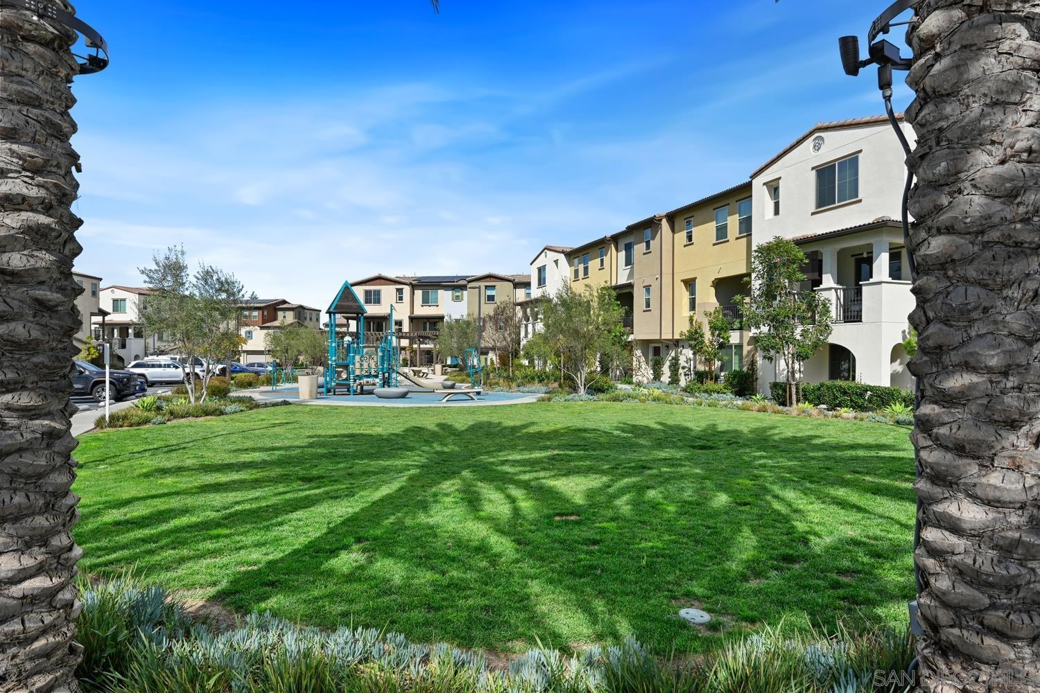 Detail Gallery Image 29 of 30 For 1515  Fig Tree Way, Oceanside,  CA 92056 - 3 Beds | 2/1 Baths