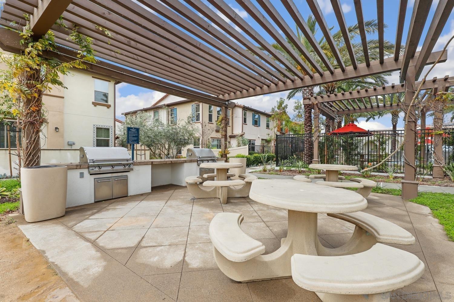 Detail Gallery Image 30 of 30 For 1515  Fig Tree Way, Oceanside,  CA 92056 - 3 Beds | 2/1 Baths