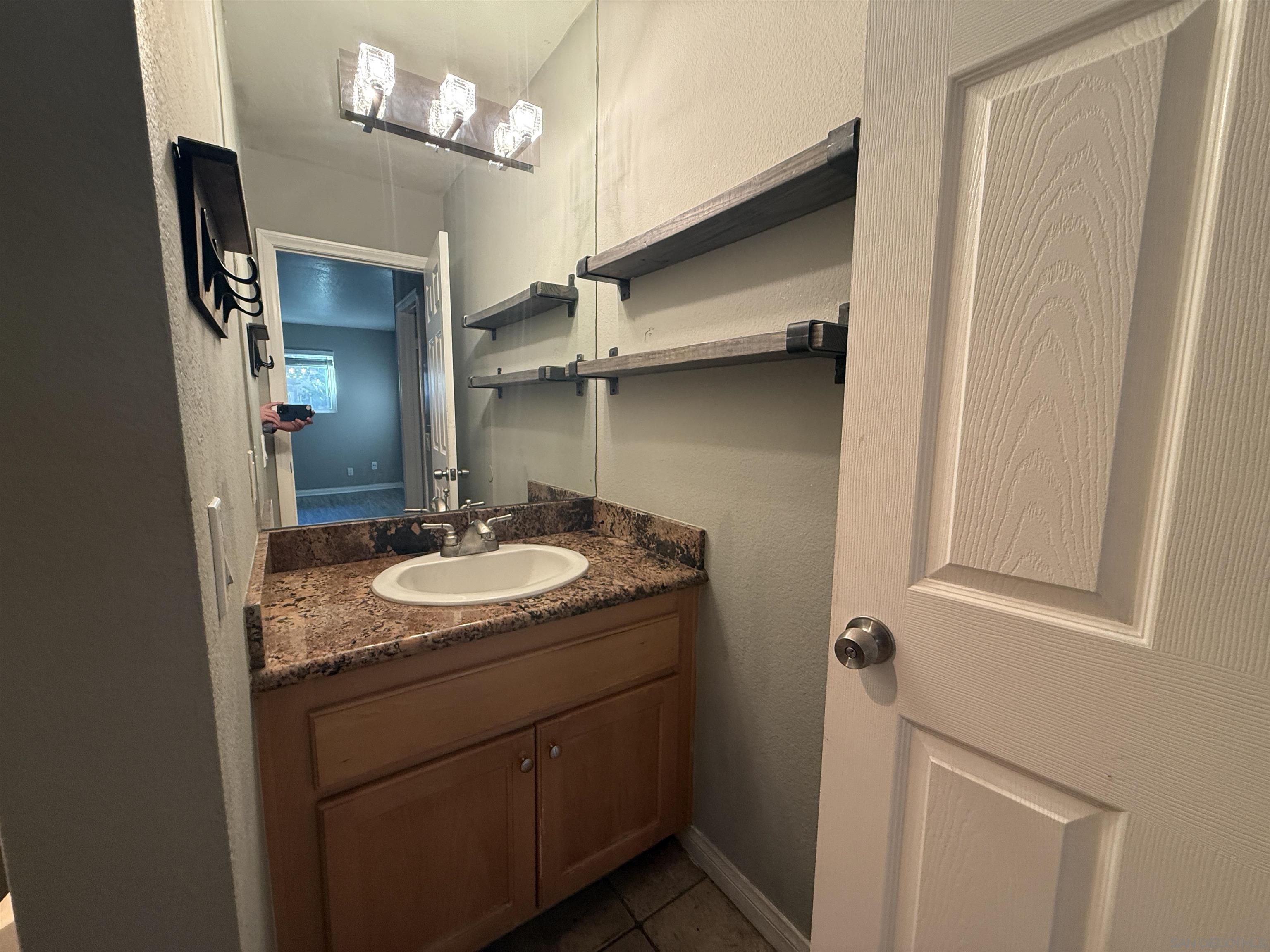 Detail Gallery Image 10 of 12 For 9860  Dale Ave  #B9,  Spring Valley,  CA 91977 - 1 Beds | 1 Baths
