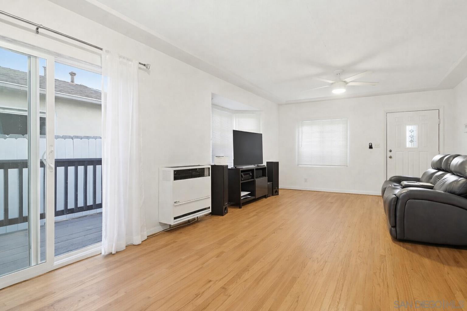 Detail Gallery Image 3 of 20 For 4695  51st St, San Diego,  CA 92115 - – Beds | – Baths