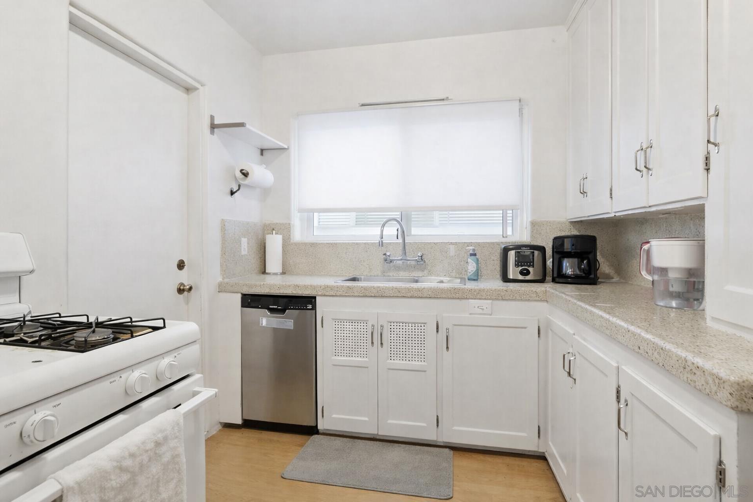 Detail Gallery Image 8 of 20 For 4695  51st St, San Diego,  CA 92115 - – Beds | – Baths