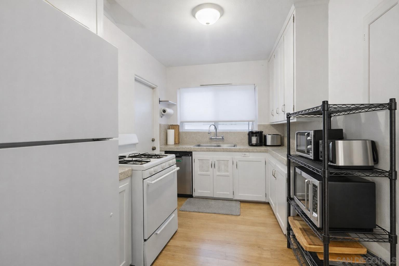 Detail Gallery Image 9 of 20 For 4695  51st St, San Diego,  CA 92115 - – Beds | – Baths