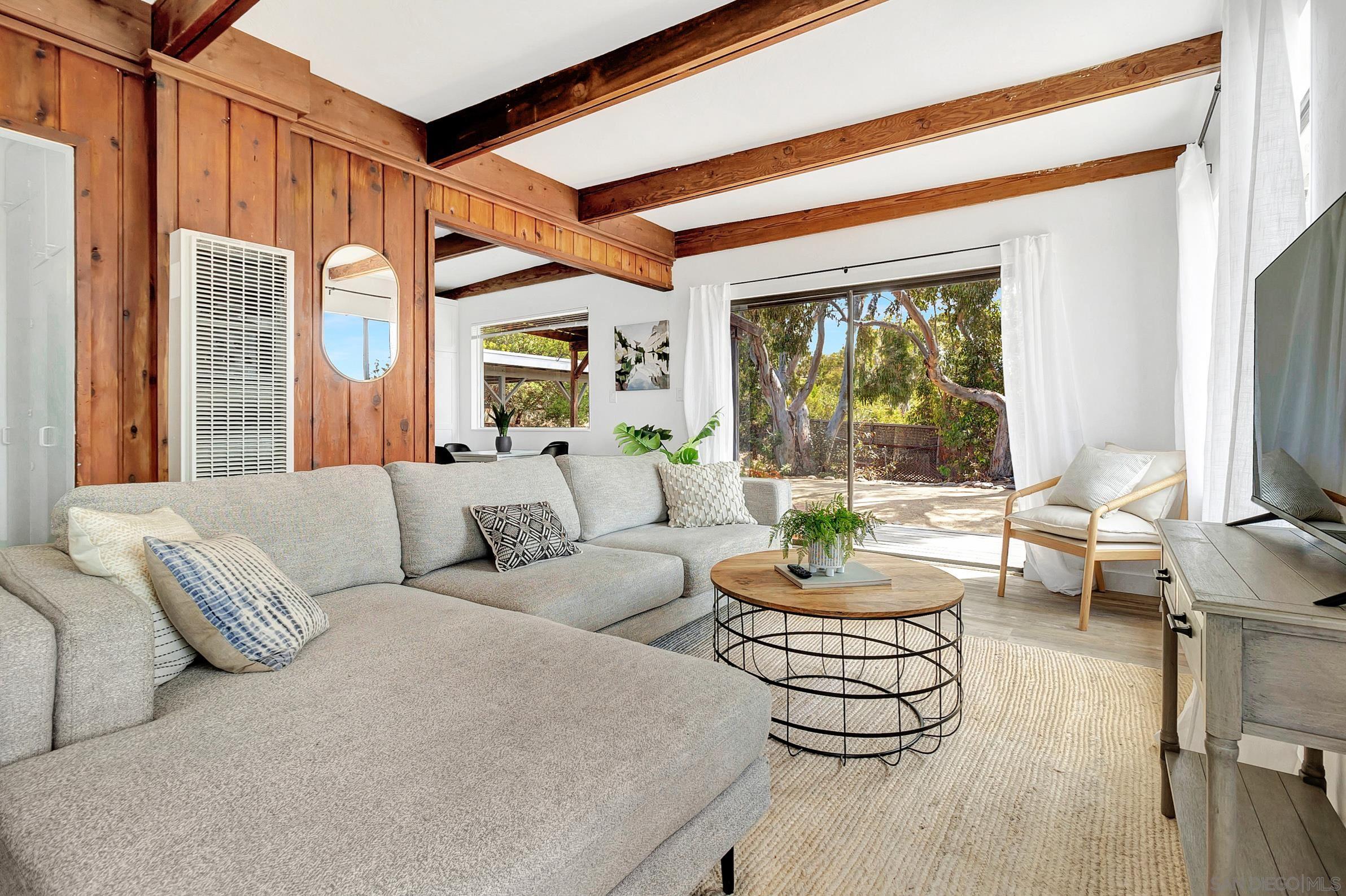 Detail Gallery Image 13 of 19 For 3854-56  via Del Mar, San Diego,  CA 92130 - – Beds | – Baths