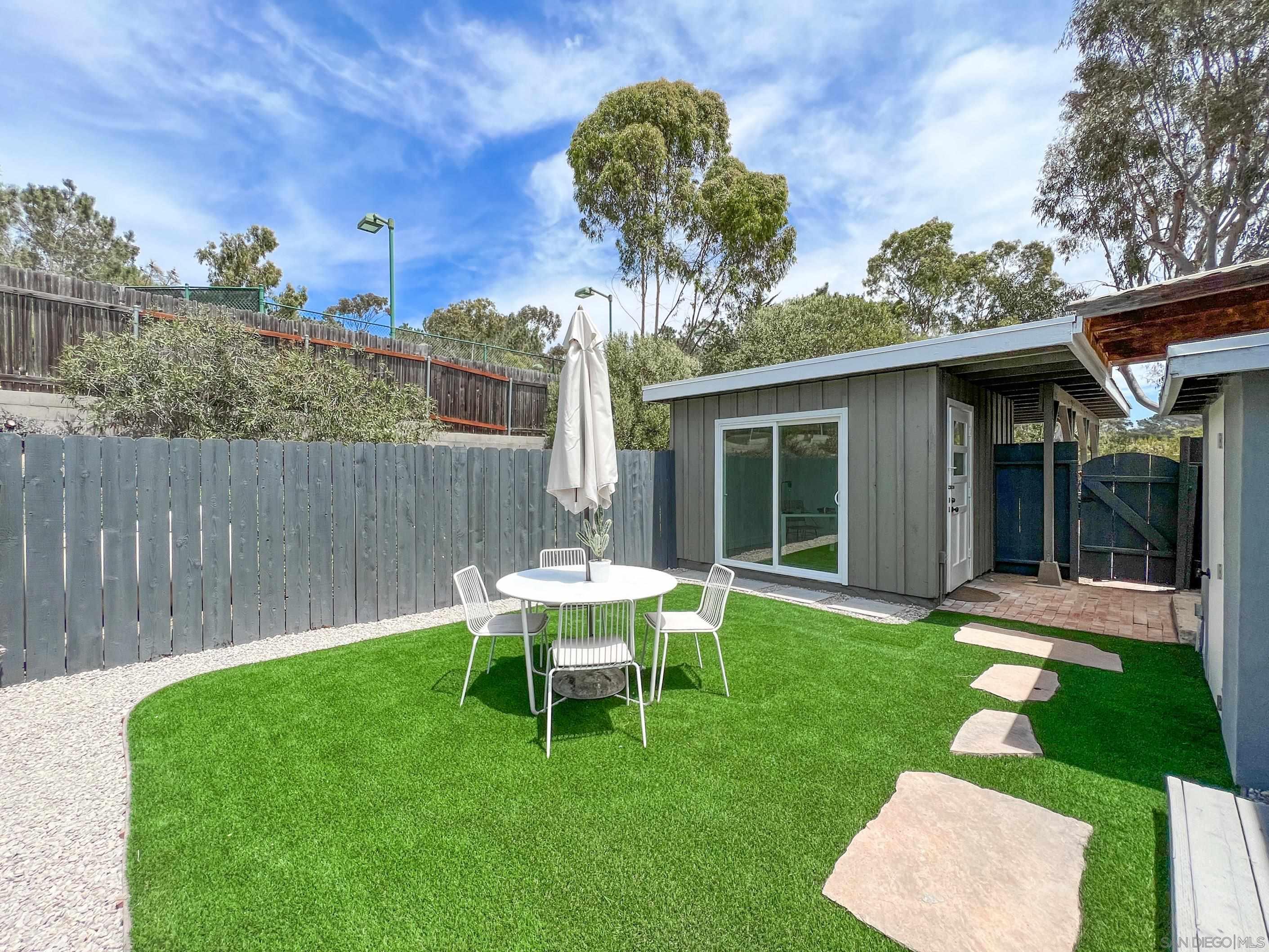 Detail Gallery Image 18 of 19 For 3854-56  via Del Mar, San Diego,  CA 92130 - – Beds | – Baths