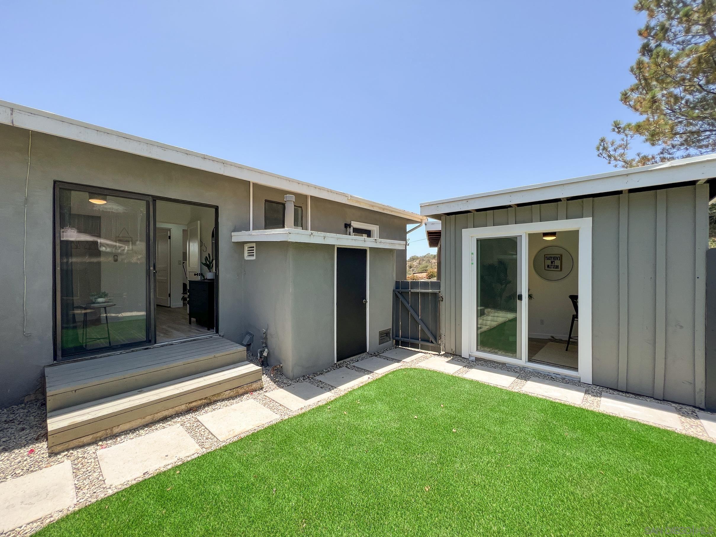 Detail Gallery Image 9 of 19 For 3854-56  via Del Mar, San Diego,  CA 92130 - – Beds | – Baths