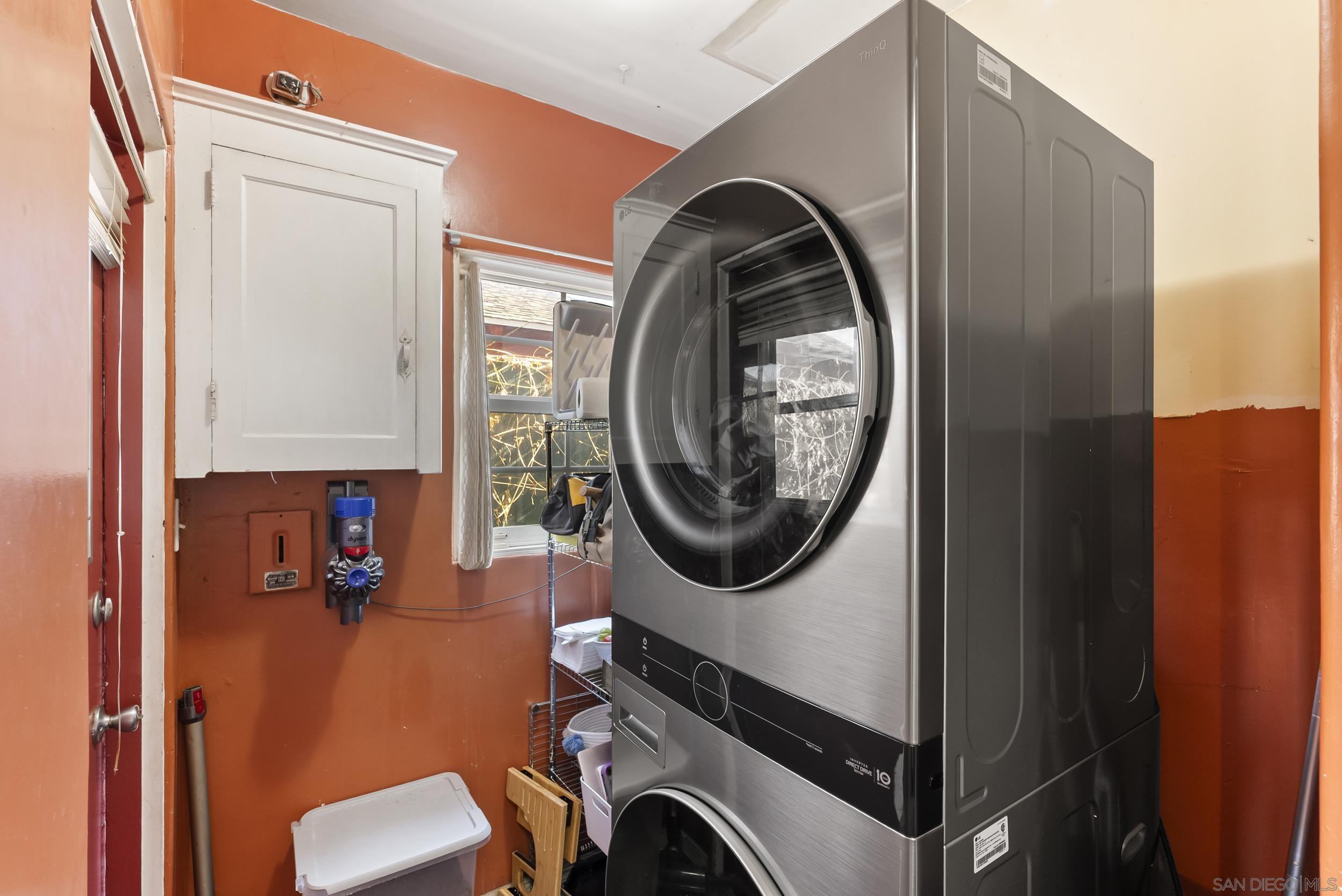 Detail Gallery Image 20 of 29 For 2003  Ebers Street, San Diego,  CA 92107 - 2 Beds | 1/1 Baths