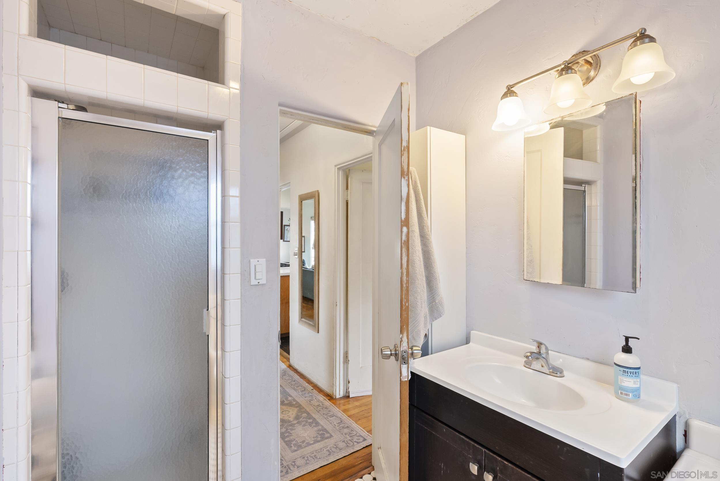 Detail Gallery Image 23 of 29 For 2003  Ebers Street, San Diego,  CA 92107 - 2 Beds | 1/1 Baths