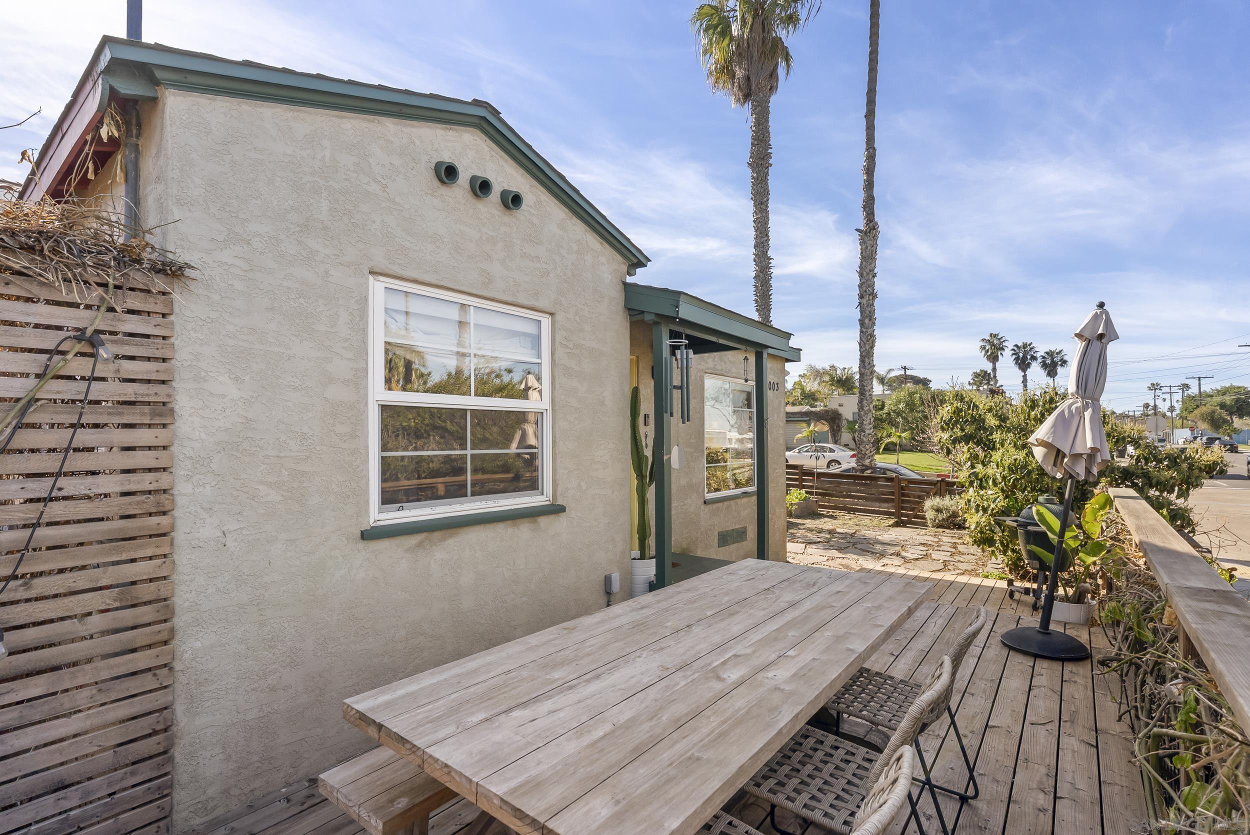 Detail Gallery Image 27 of 29 For 2003  Ebers Street, San Diego,  CA 92107 - 2 Beds | 1/1 Baths