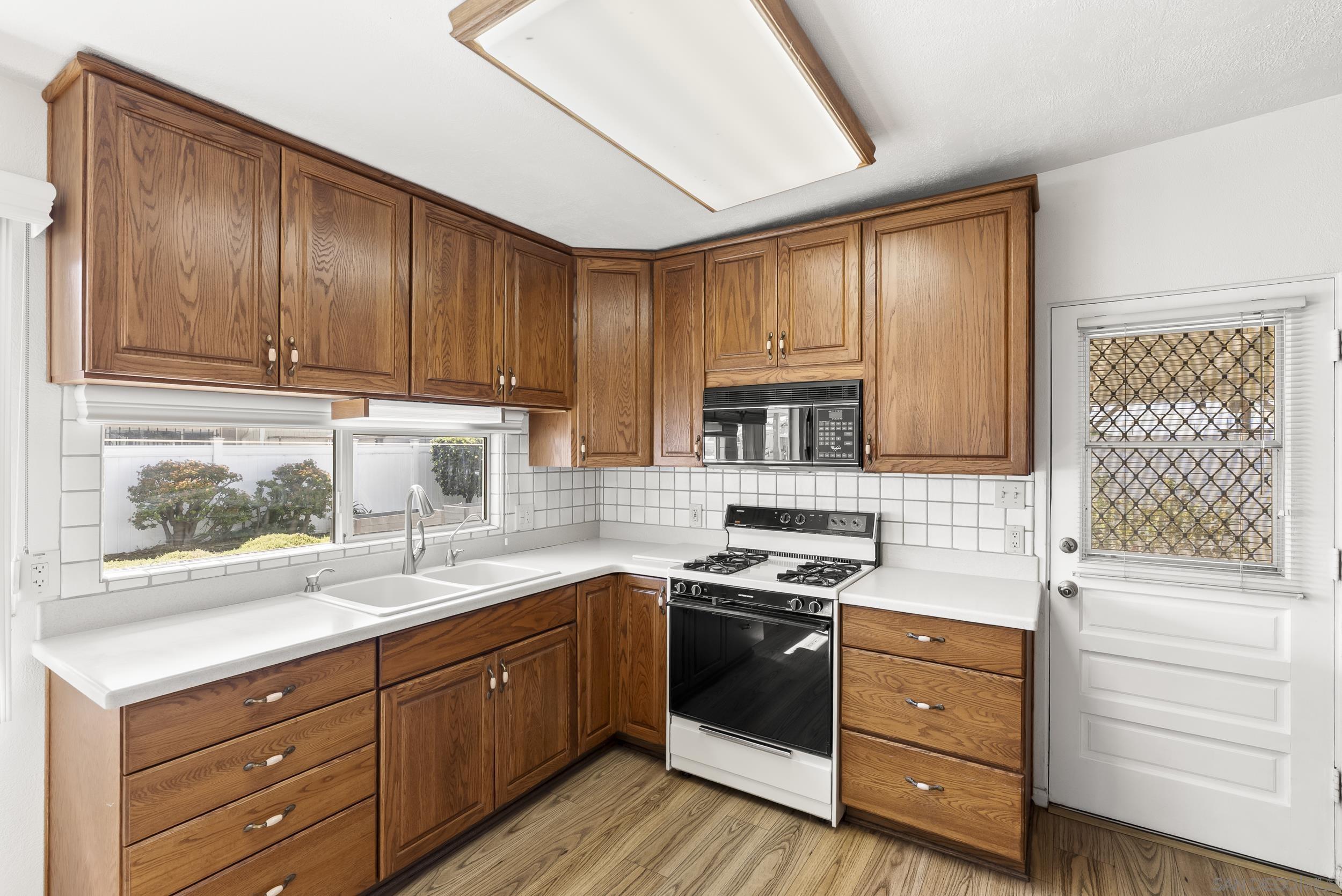 Detail Gallery Image 8 of 35 For 1054  Cuyamaca Ave, Chula Vista,  CA 91911 - 3 Beds | 2 Baths