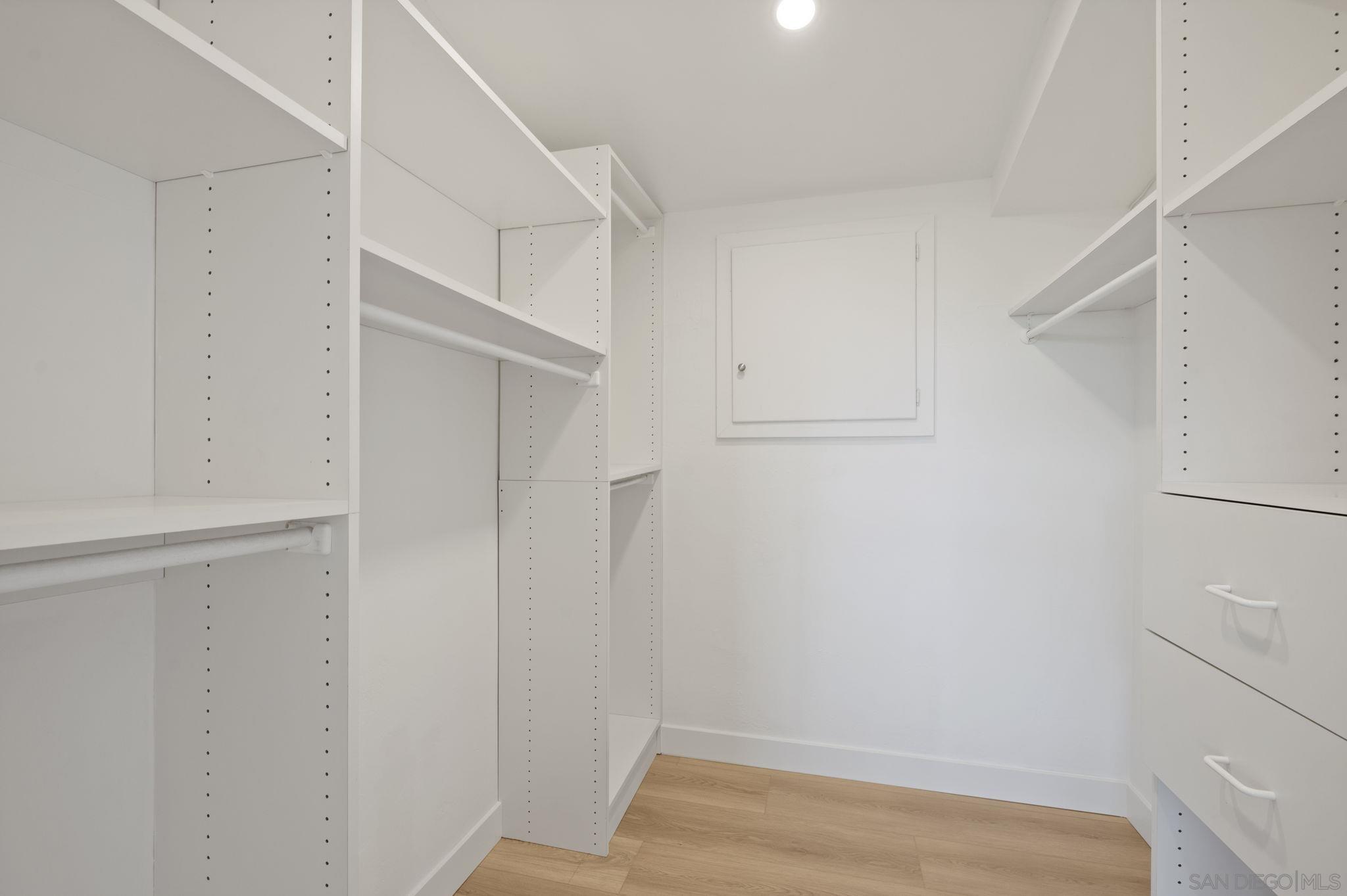 Detail Gallery Image 14 of 62 For 11228  Constellation Dr., El Cajon,  CA 92020 - 5 Beds | 3/1 Baths