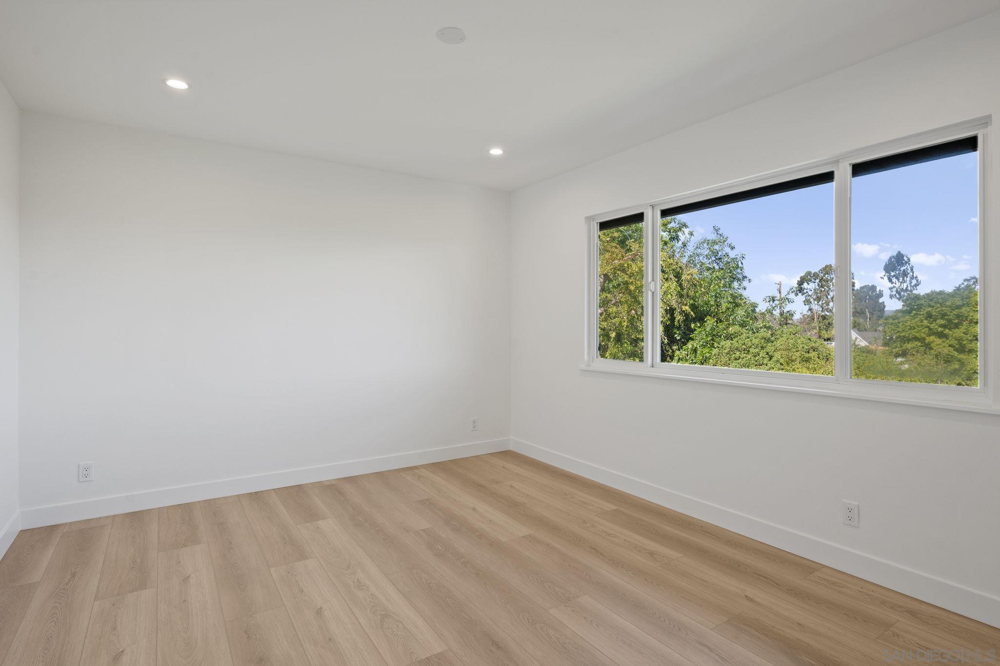 Detail Gallery Image 17 of 62 For 11228  Constellation Dr., El Cajon,  CA 92020 - 5 Beds | 3/1 Baths