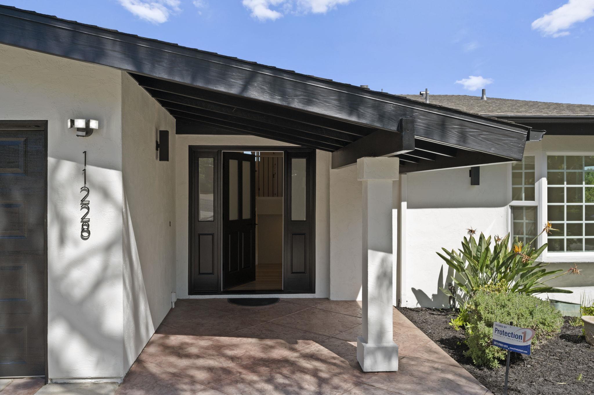 Detail Gallery Image 3 of 62 For 11228  Constellation Dr., El Cajon,  CA 92020 - 5 Beds | 3/1 Baths