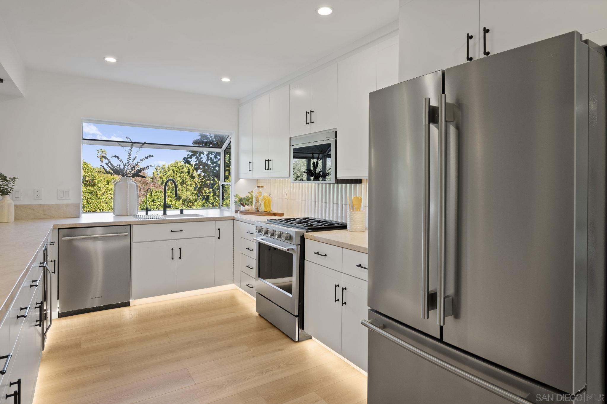 Detail Gallery Image 22 of 62 For 11228  Constellation Dr., El Cajon,  CA 92020 - 5 Beds | 3/1 Baths