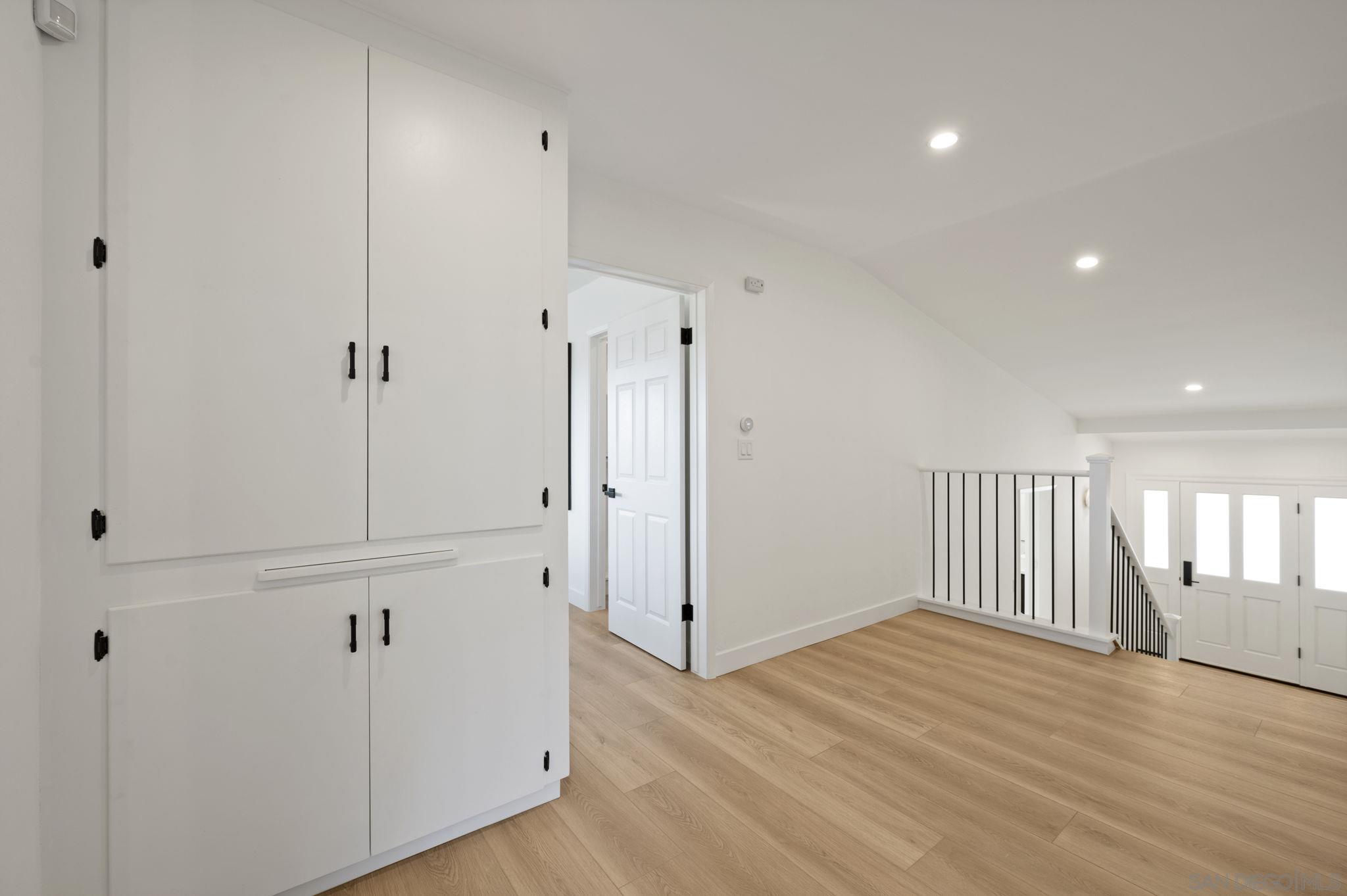 Detail Gallery Image 5 of 62 For 11228  Constellation Dr., El Cajon,  CA 92020 - 5 Beds | 3/1 Baths