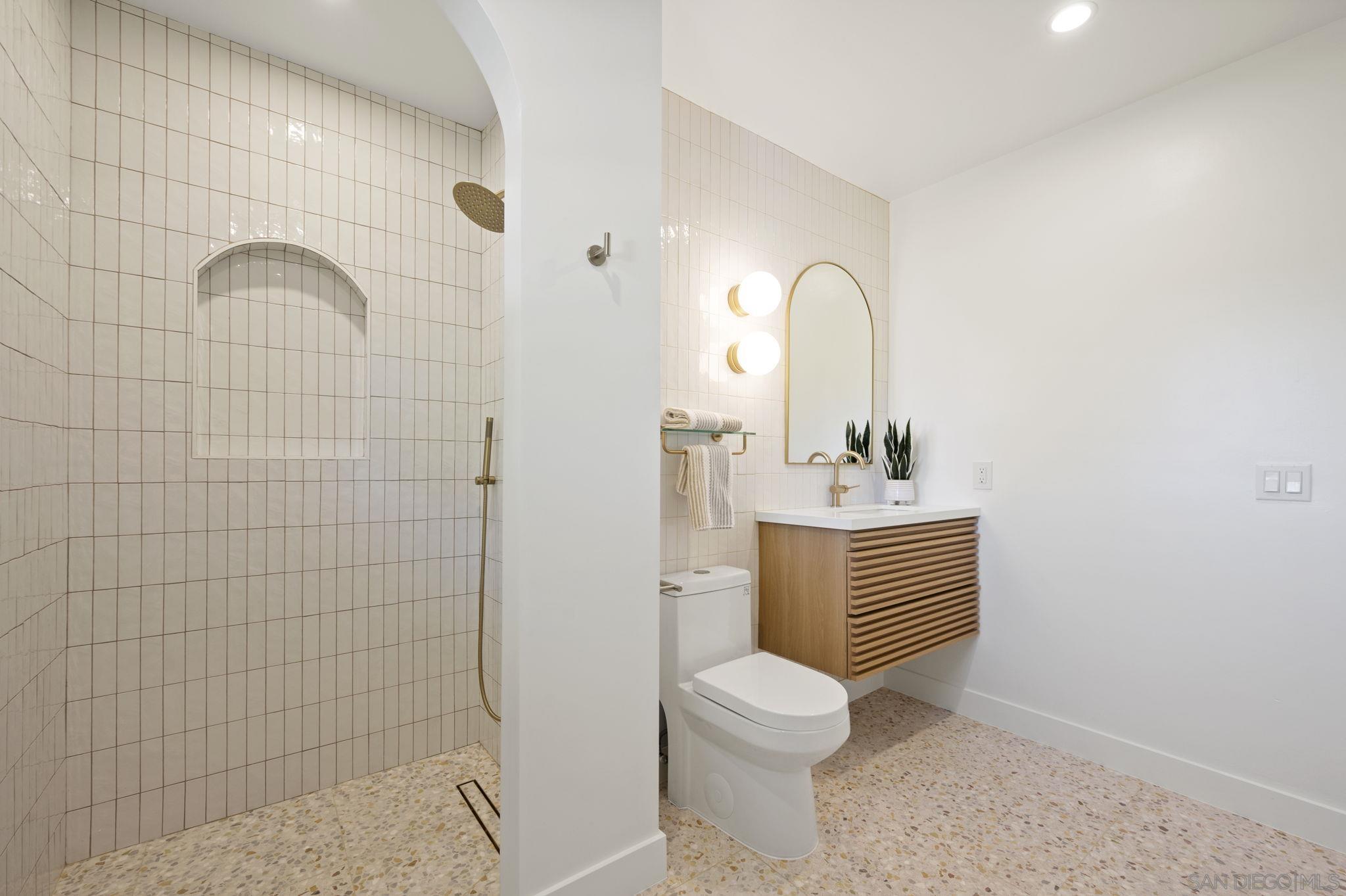 Detail Gallery Image 45 of 62 For 11228  Constellation Dr., El Cajon,  CA 92020 - 5 Beds | 3/1 Baths